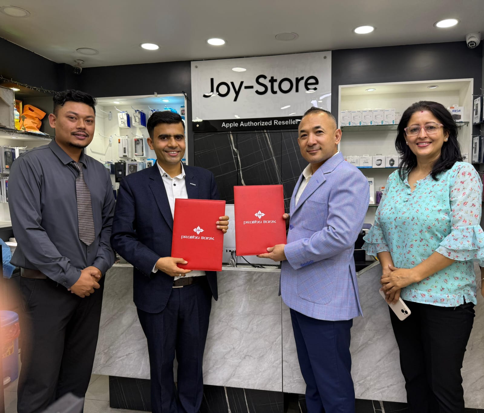 जोय स्टोर र प्रभु बैंकबीच विशेष छुट सम्झौता: iPhone र MacBook मा आकर्षक अफर