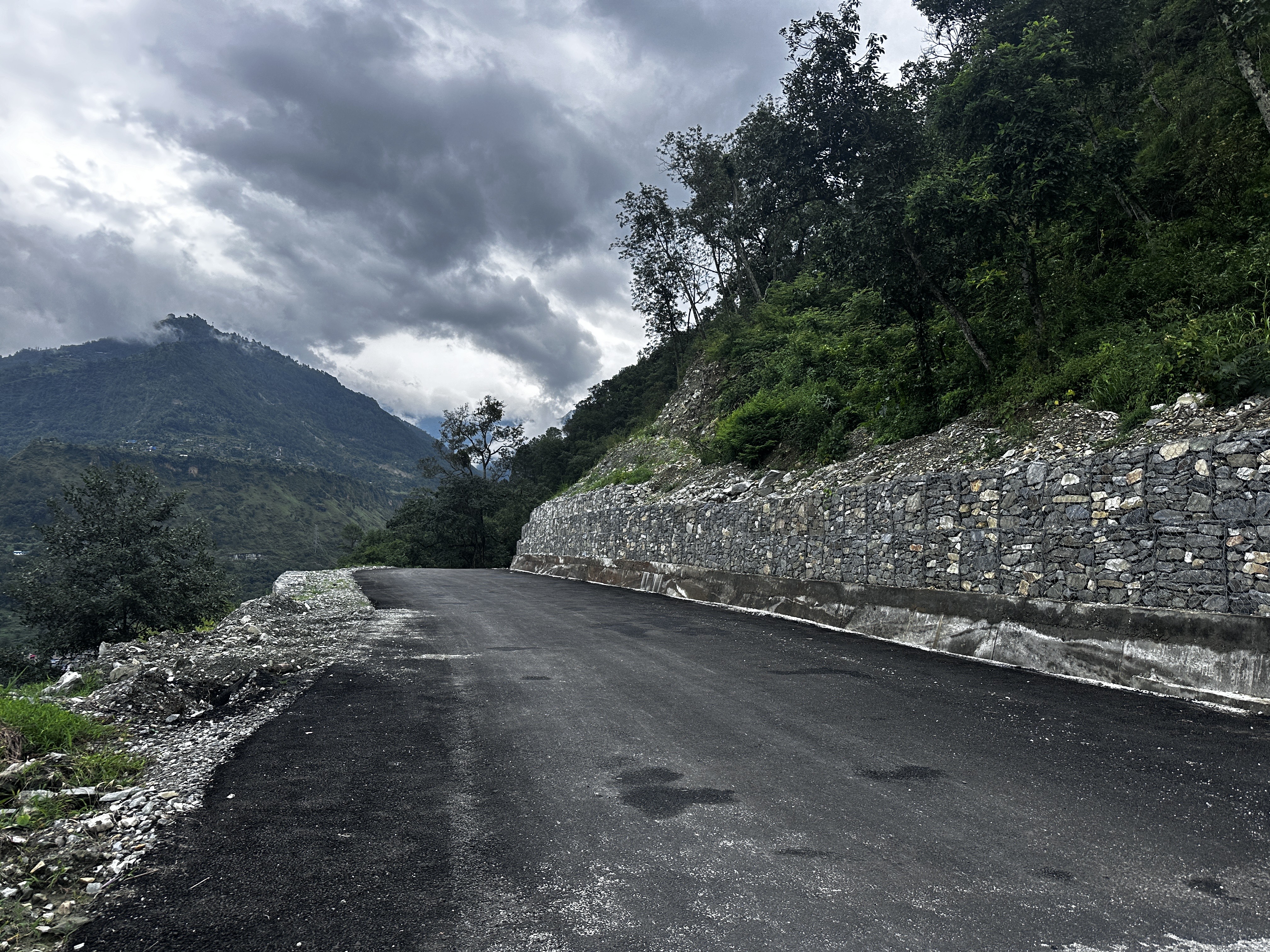 तीन करोड २१ लाख खर्चेर बागलुङ–बेनी सडक मर्मत