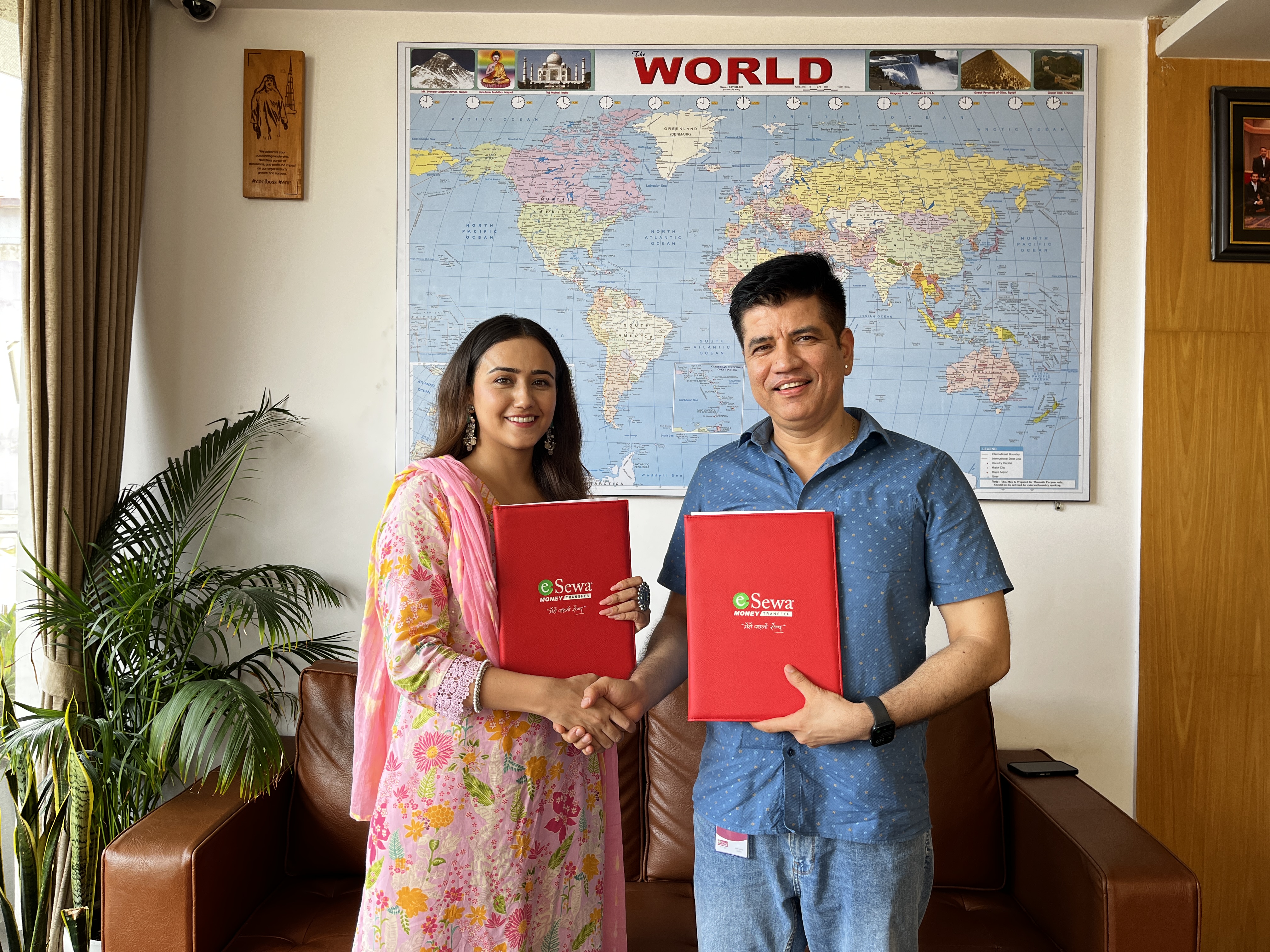 ईसेवा मनि ट्रान्सफरले स्वस्तिमा खड्कालाई ब्राण्ड फेसको रूपमा पुनः नियुक्ति गर्‍यो