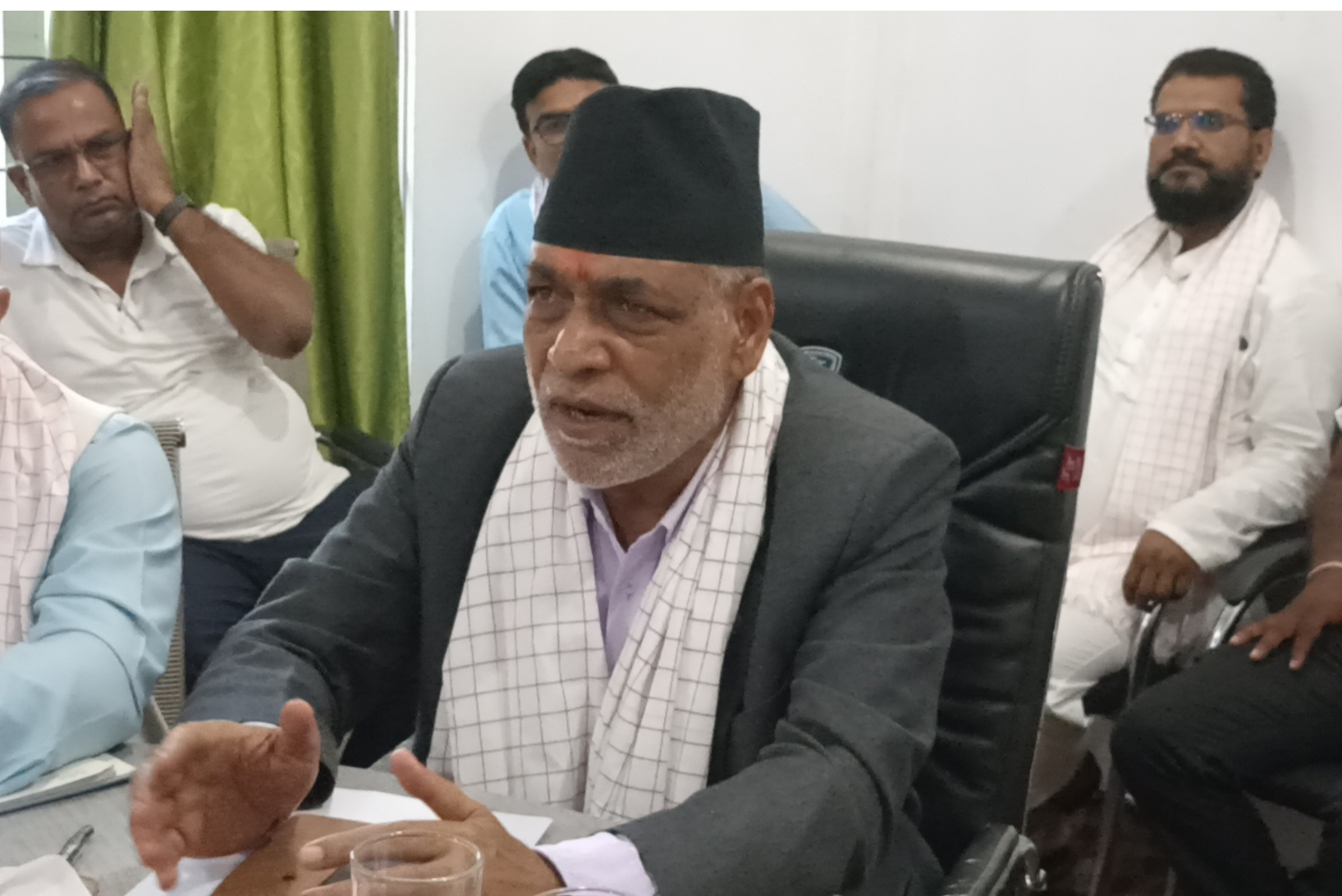 रासायनिक मल वितरणमा हुने अनियमितता रोक्न कृषि मन्त्रीको निर्देशन