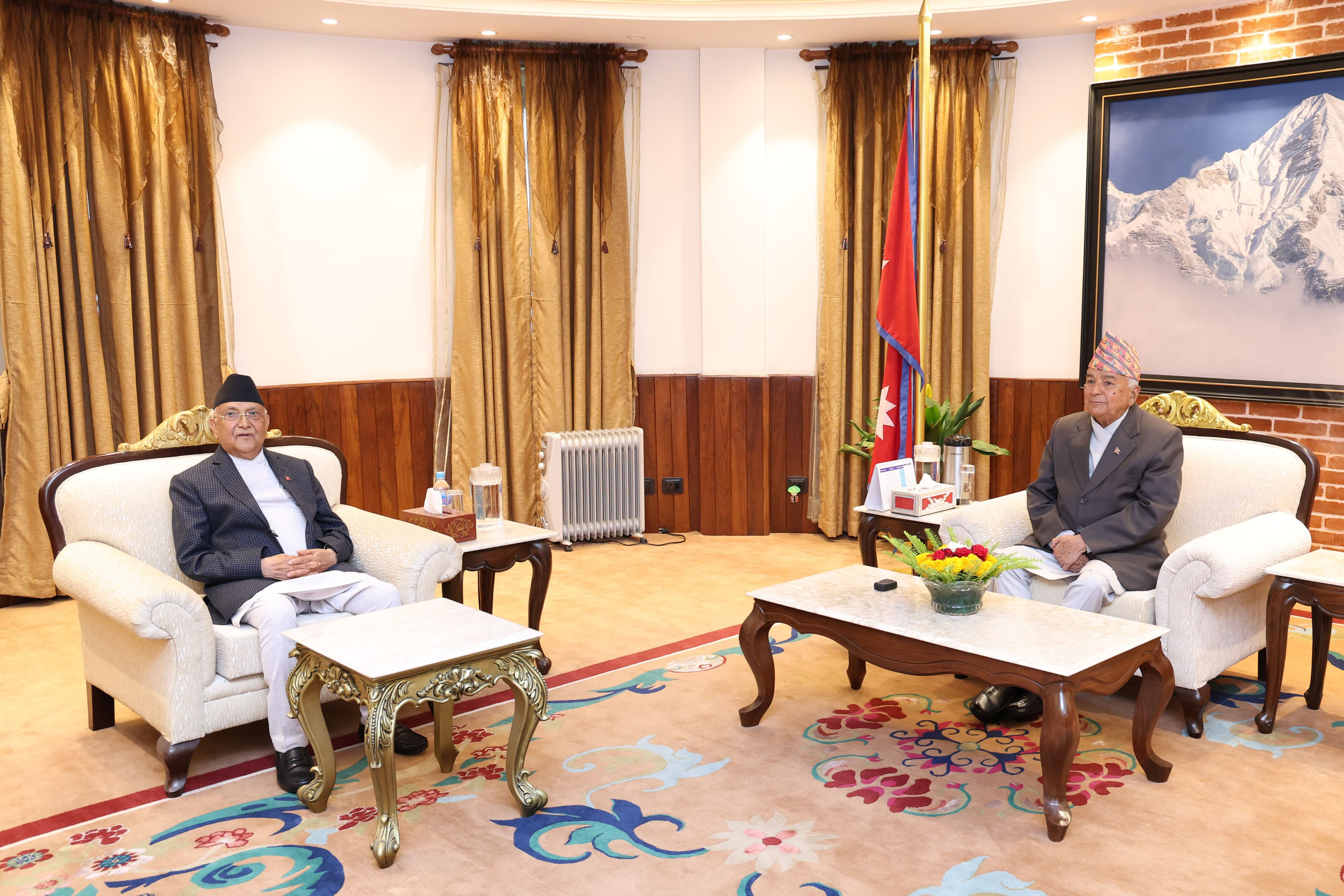 राष्ट्रपति पौडेल र प्रधानमन्त्री ओलीबीच भेटवार्ता