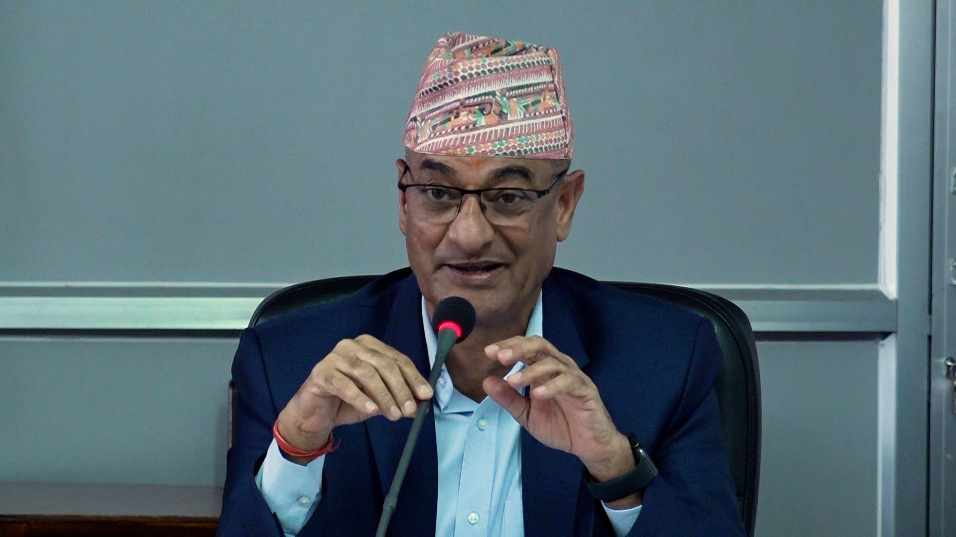 नागरिकताको आवेदनमा आमा वा बुबाको विवरण अनिवार्य उल्लेख हुनुपर्ने