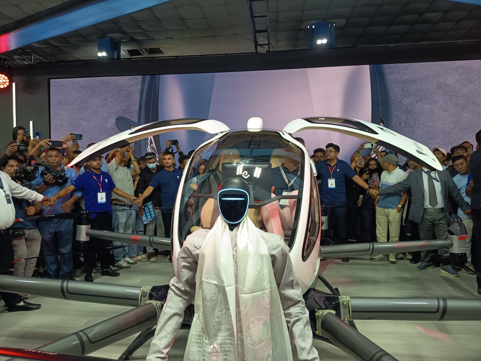 नाडा अटो शोः नेपालमै पहिलो पटक फ्लाइङ ट्याक्सीको अनावरण