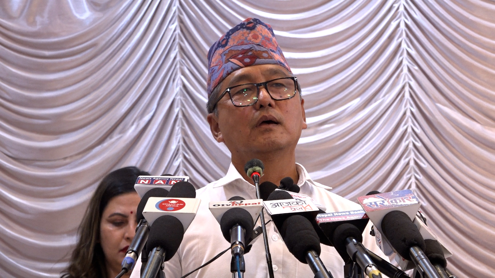 खुट्टा तान्ने होइन, हातेमालो गर्ने संस्कार विकास गर्नुपर्छ : अध्यक्ष लिङ्देन