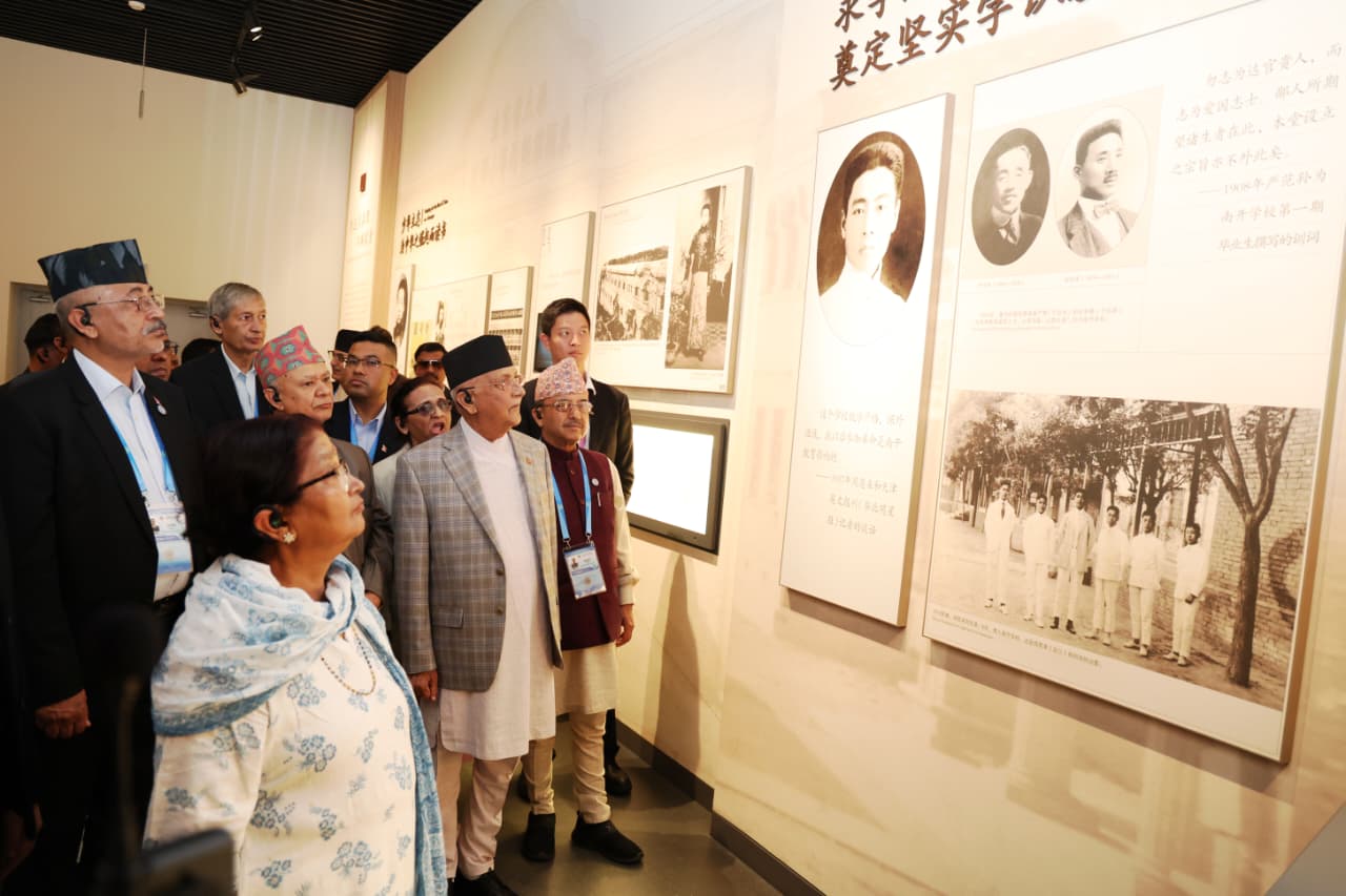 चीन भ्रमणमा रहेका प्रधानमन्त्री ओली स्मृति संग्रहालयमा