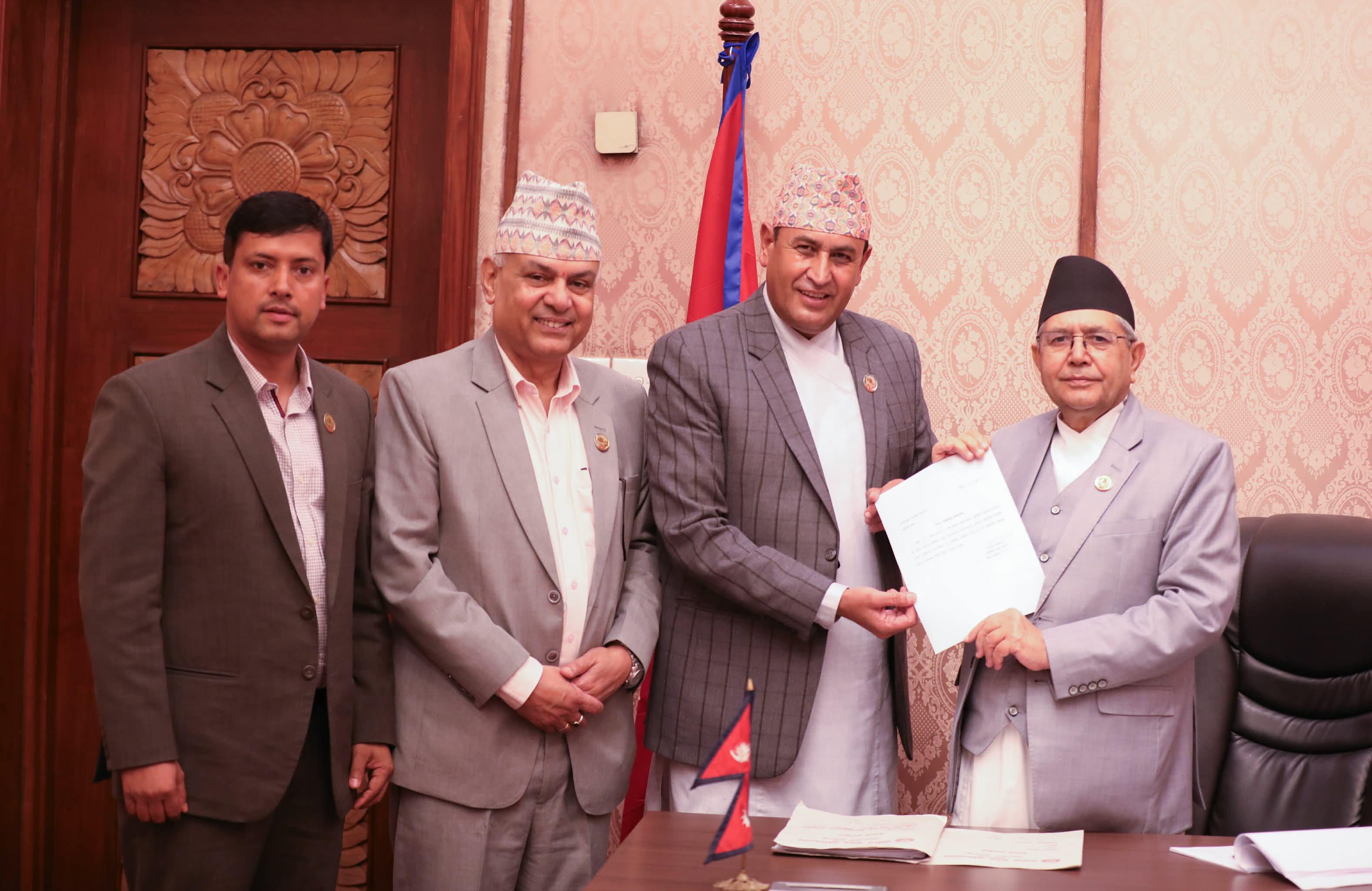 रामहरि खतिवडाले बुझाए सभामुखलाई राजीनामा पत्र