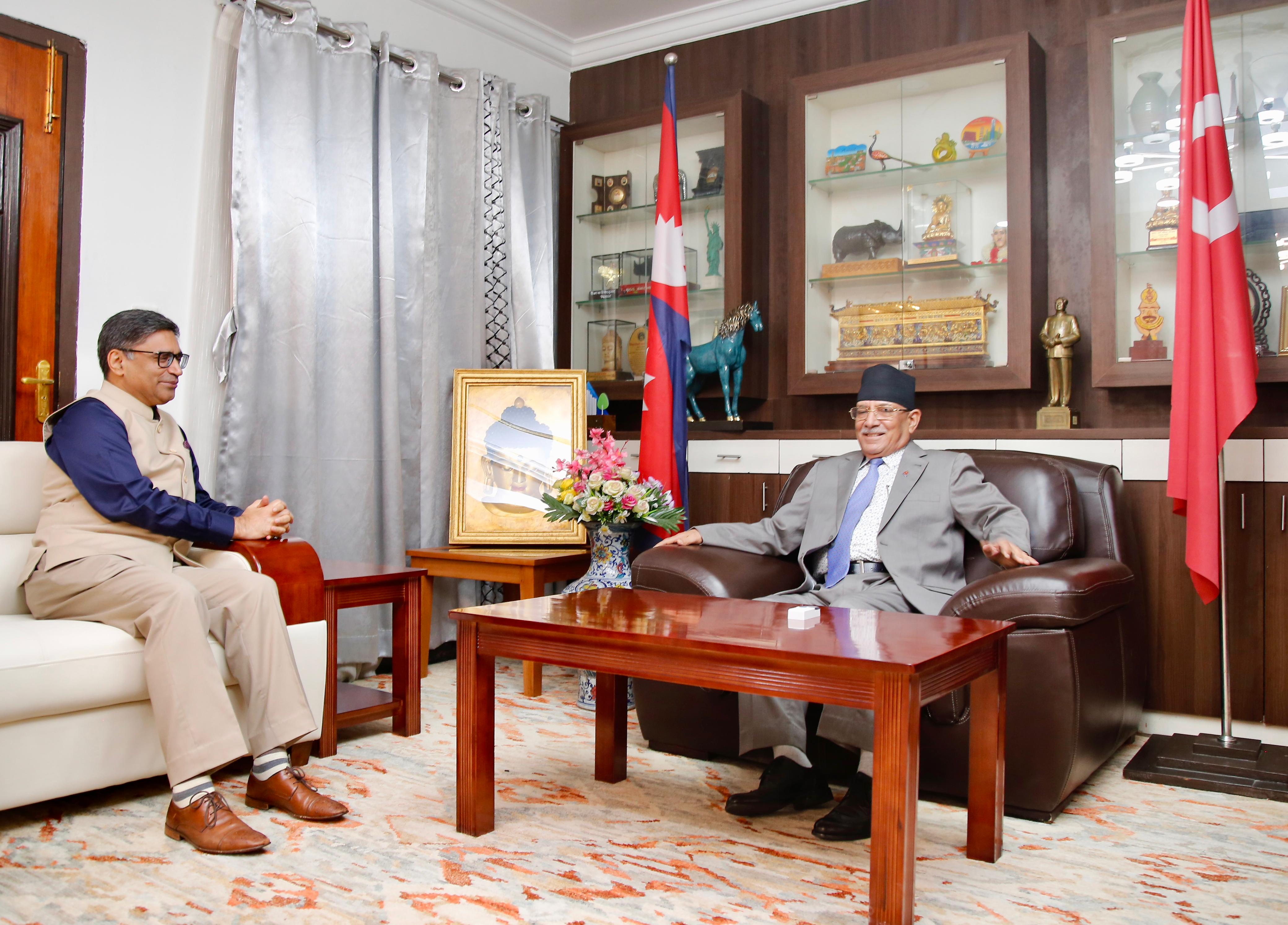 प्रचण्डसँग भारतीय विदेशसचिव मिस्रीको शिष्टाचार भेटवार्ता