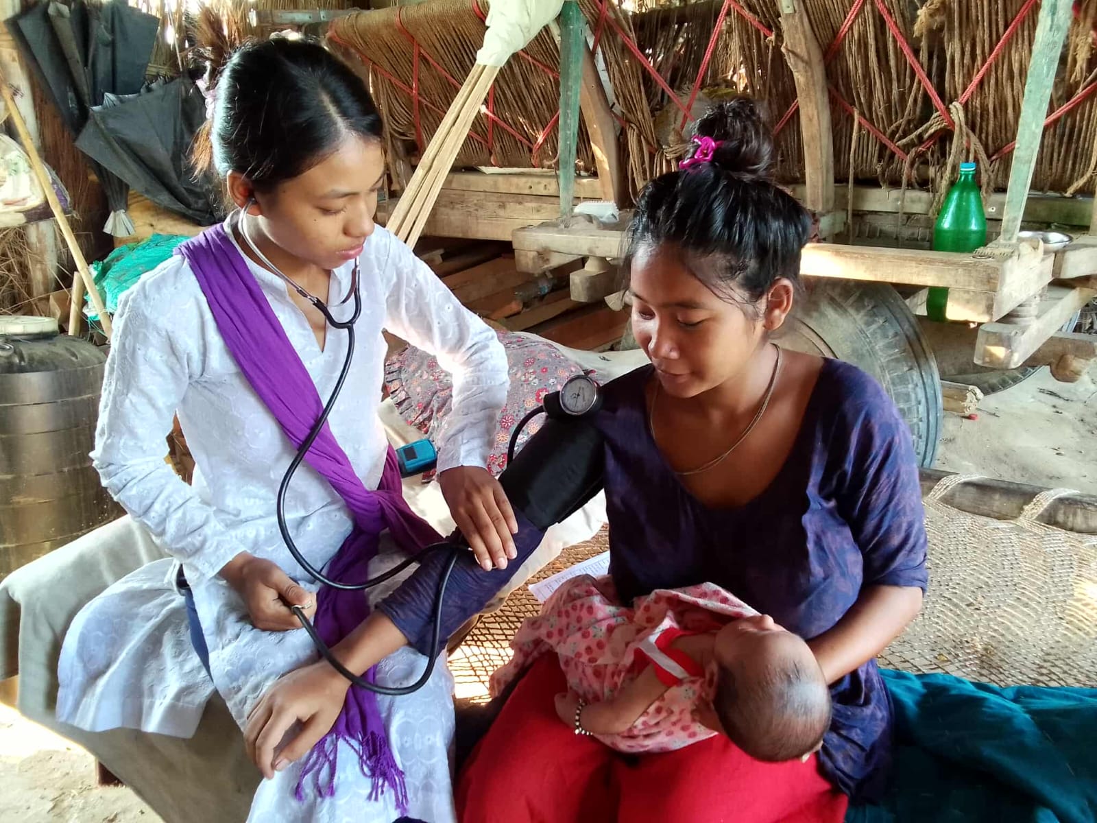 सुत्केरीलाई घर घरमा औषधी उपचार