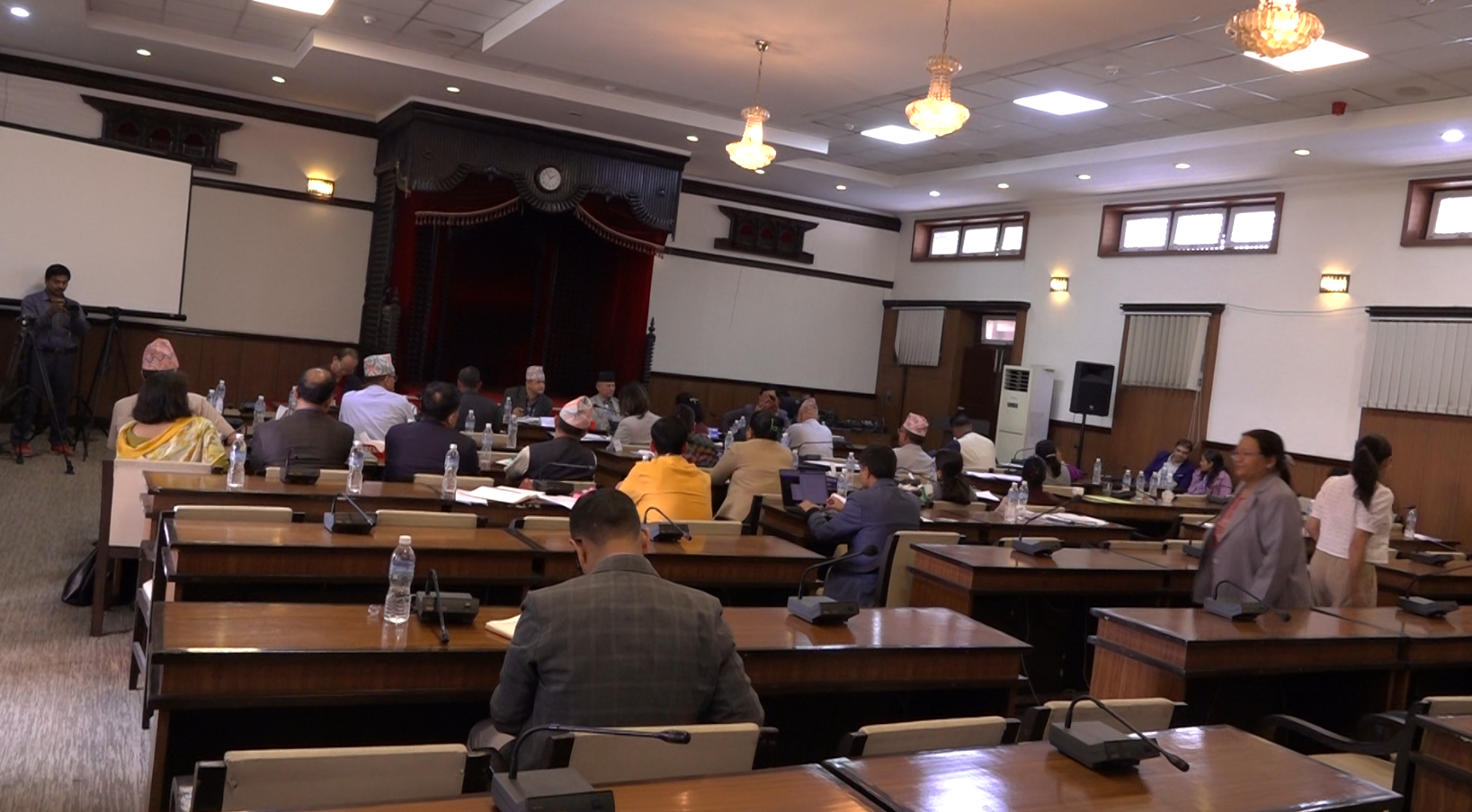 दुईवटा संसदीय समितिको बैठक बस्दै