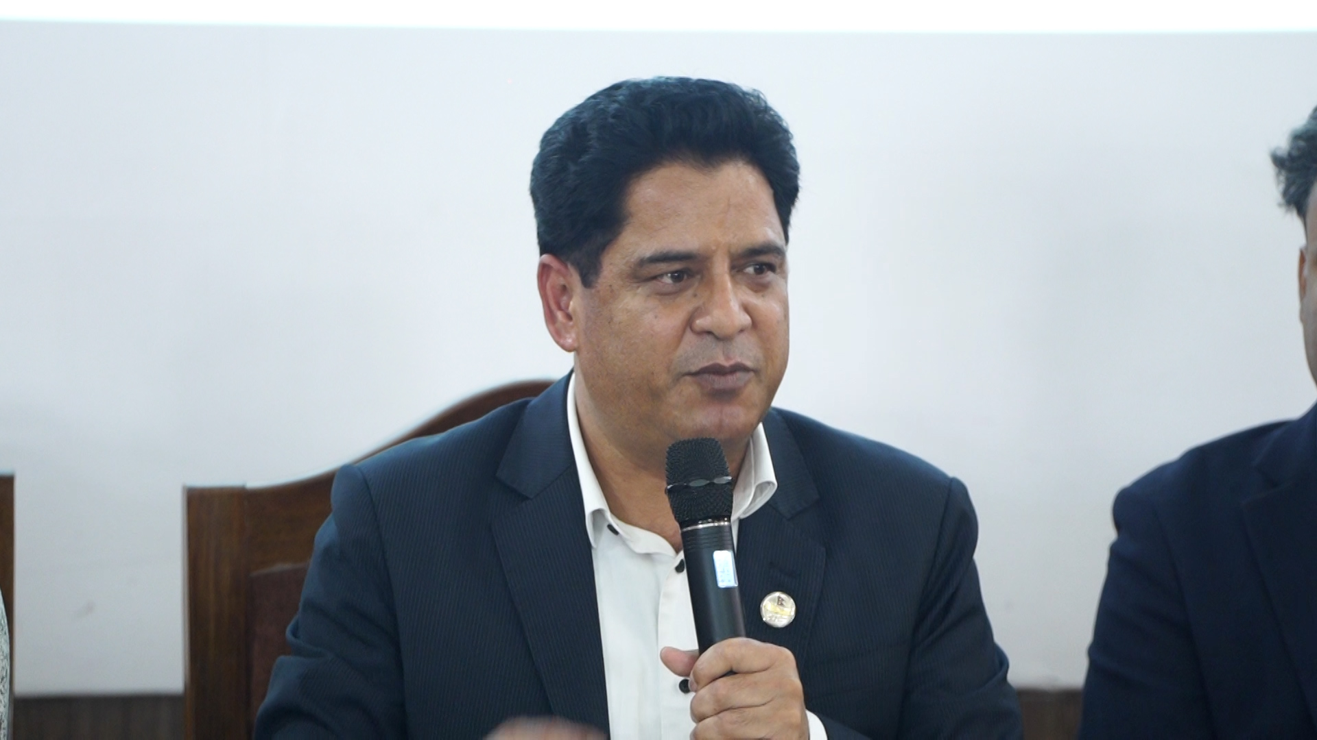 लगानीका लागि नेपालको बजार सानो छैन : मन्त्री भण्डारी