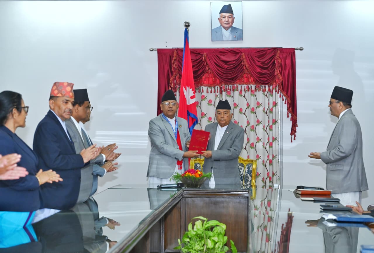 राष्ट्रपतिसमक्ष मुस्लिम आयोगको वार्षिक प्रतिवेदन पेश