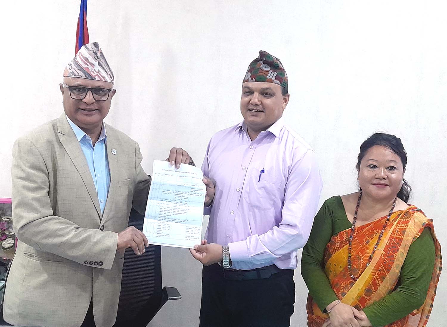 प्रदेश आमसञ्चार विधेयकबारे सरोकार भएकाहरूका चासोप्रति गम्भीर छौँः मुख्यमन्त्री कार्की