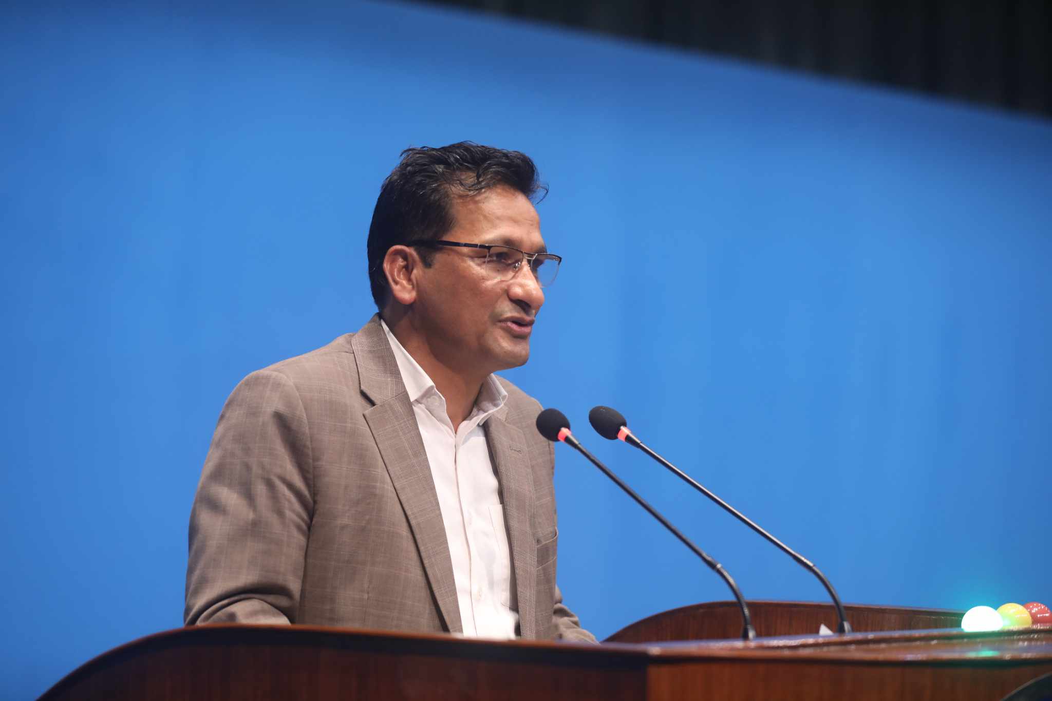 सरकारले औचित्य गुमाउँदै गयो : शक्ति बस्नेत