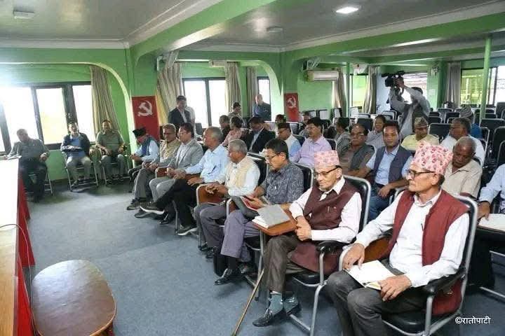 माओवादी बैठकः पार्टीभित्र विधि पद्धती र प्रक्रियालाई कडाईका साथ लागू गर्न सुझाव