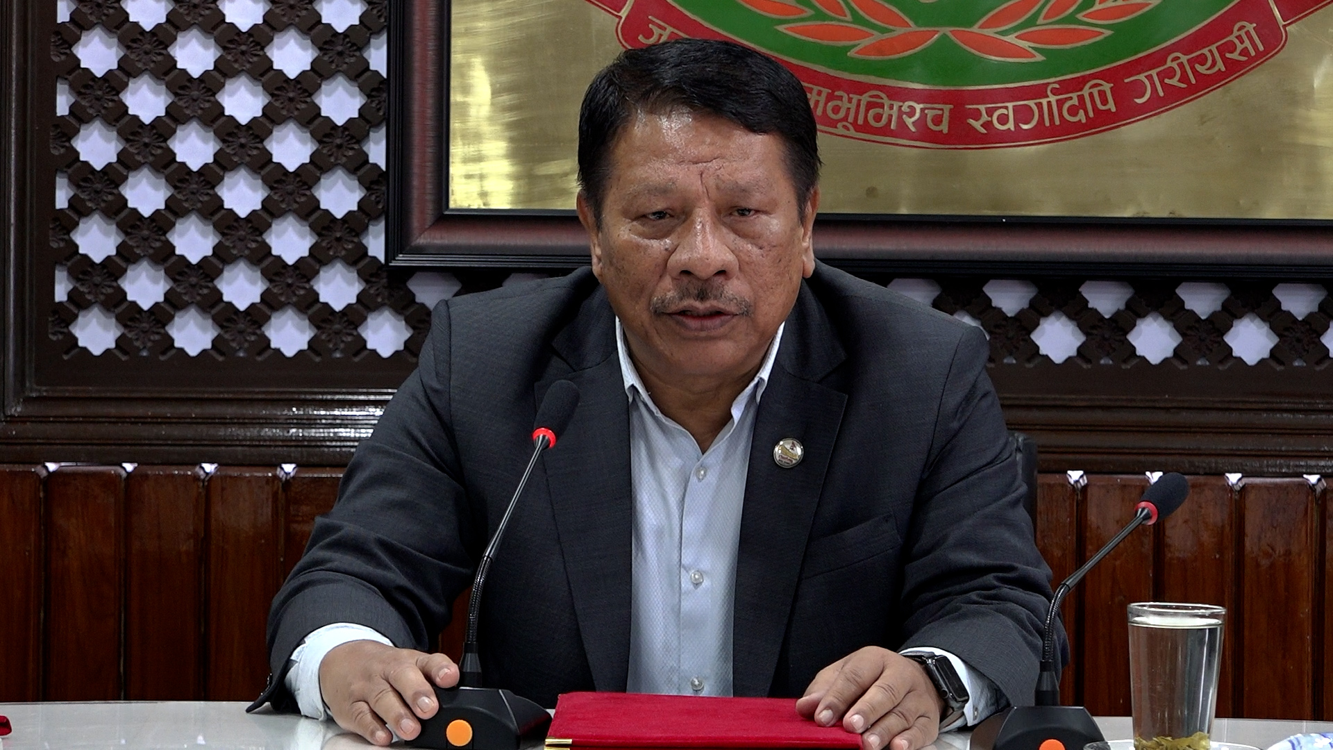 ‘निजामती कर्मचारीले सेवाग्राहीलाई केन्द्रमा राखेर सरल र परिणाममुखी सेवा दिनुपर्छ’