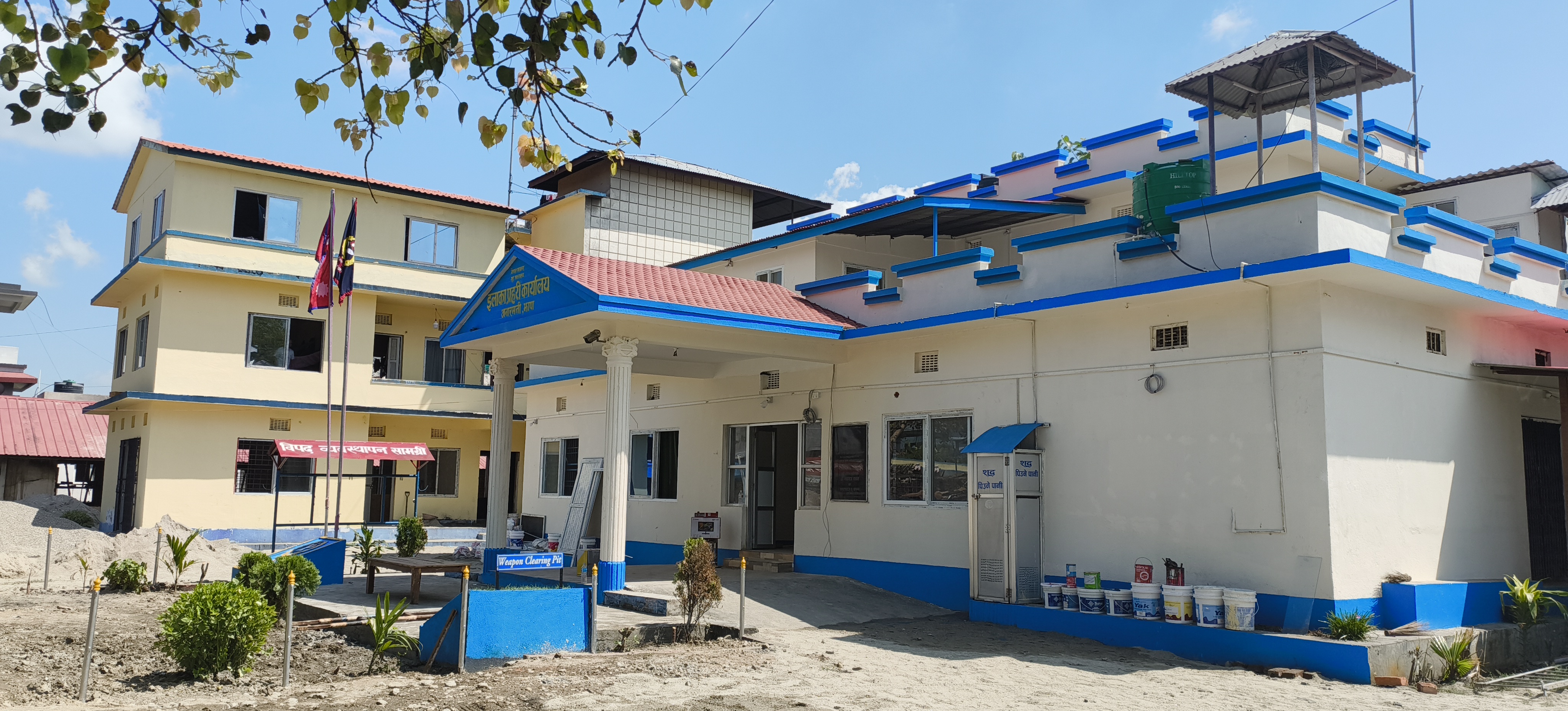 स्थानीय युवाको पहलमा बिर्तामोडमा प्रहरी तथा ट्राफिक कार्यालय पुनःनिर्माण