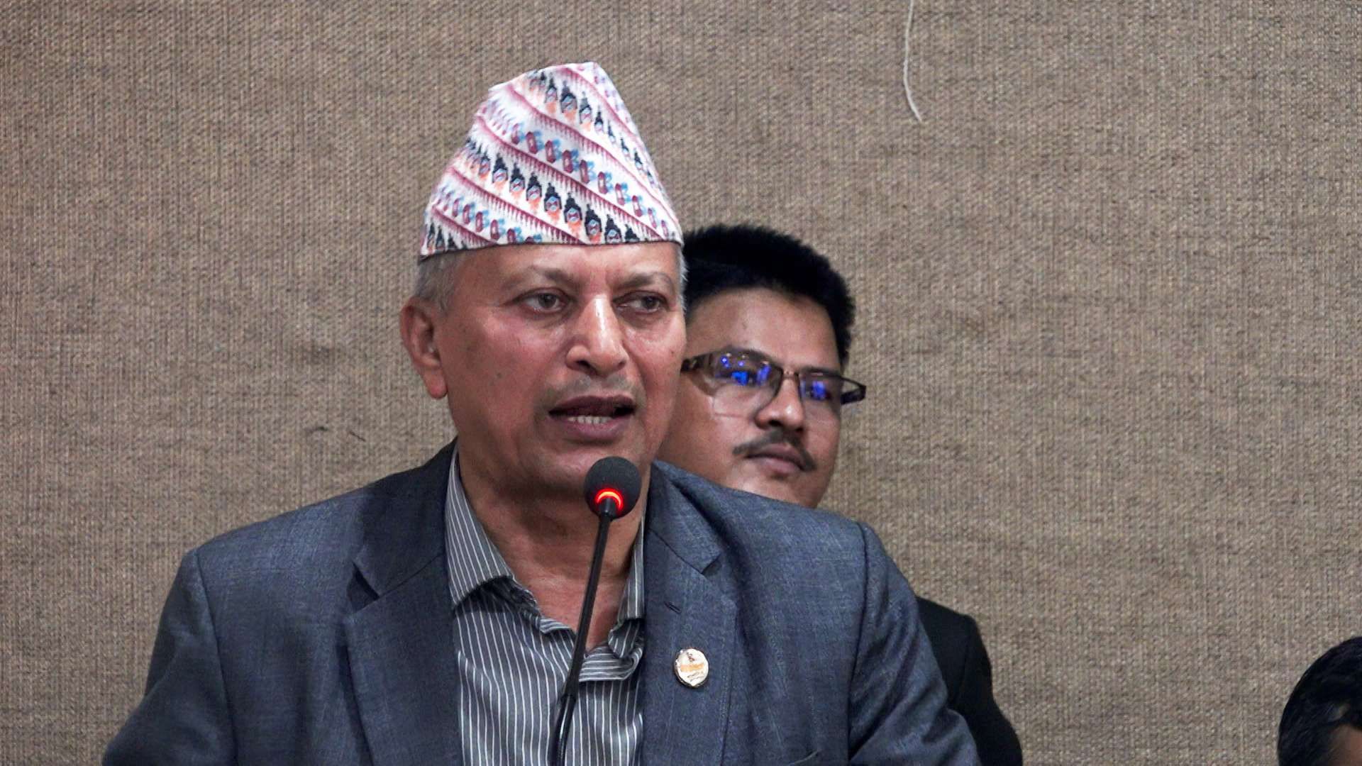 नियमन कमजोर हुँदा सहकारीमा समस्याहरु आए : मन्त्री अधिकारी