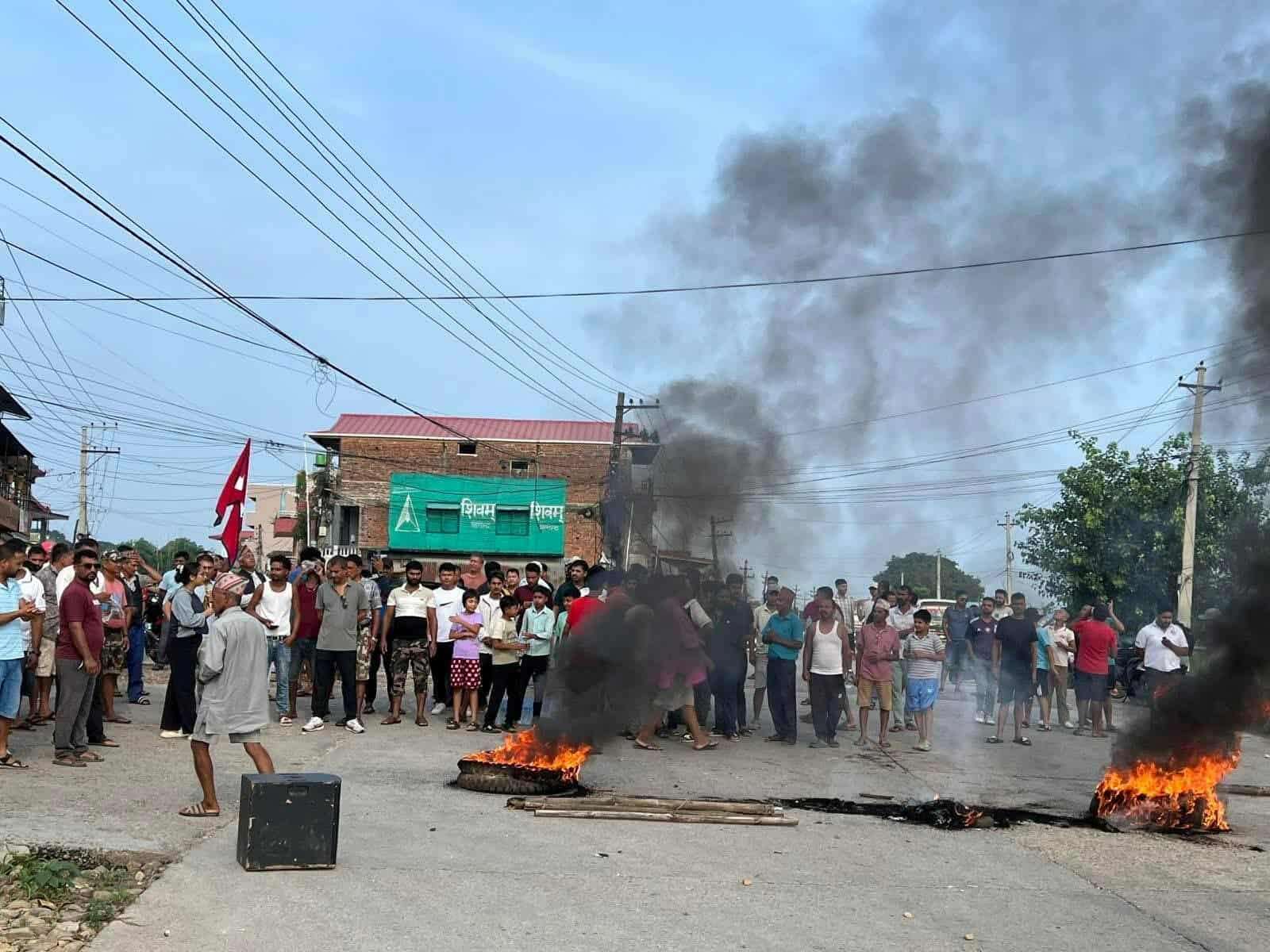 हेटौंडा १६ मा जेनजी पुस्ताको आन्दोलन, सडक अवरुद्ध