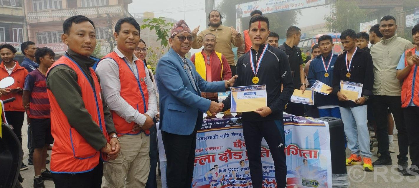 छैटौँ खुला दौड प्रतियोगिताको उपाधि नेपाली सेनाका कमललाई