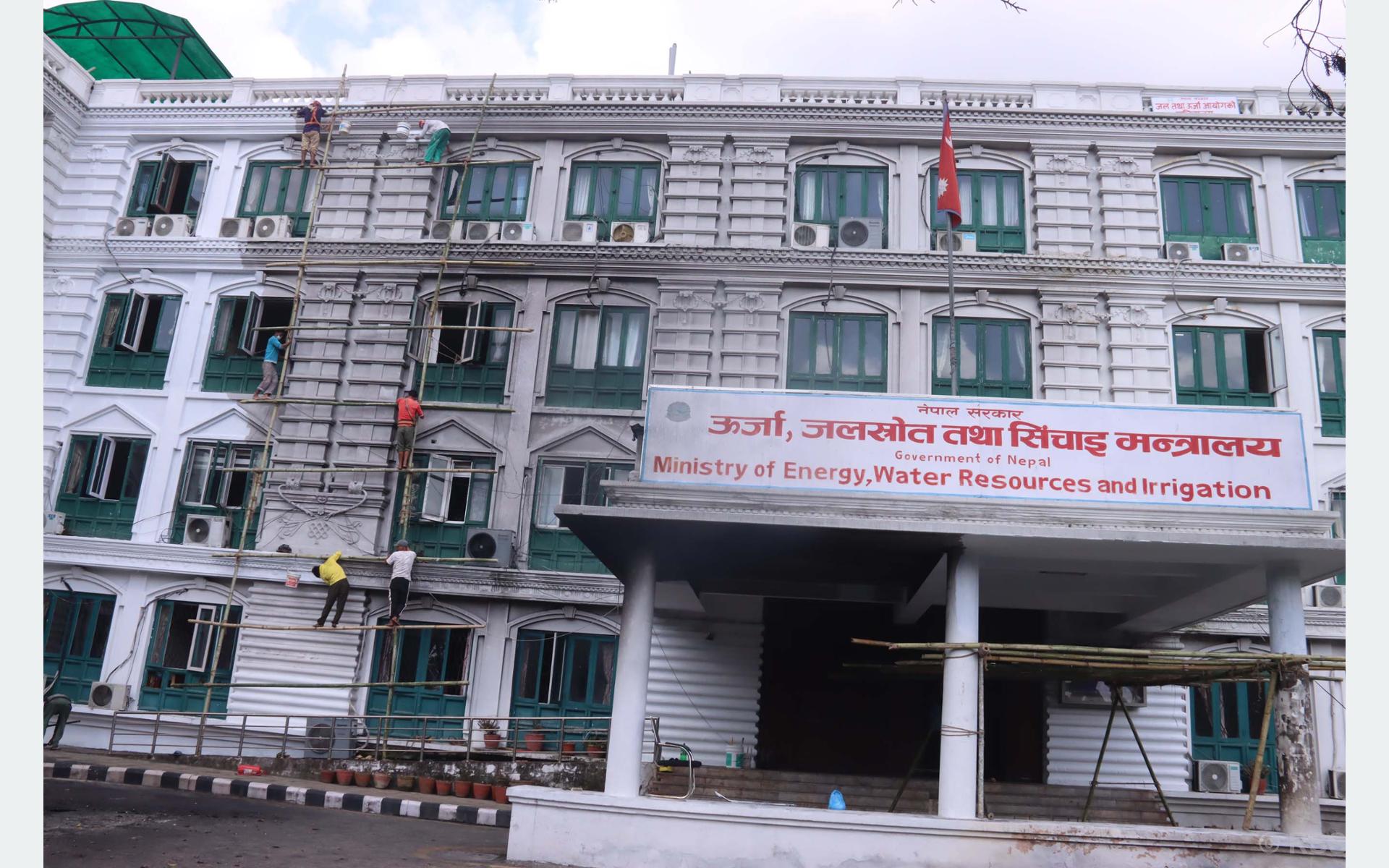 चिरिच्याट्ट पारिँदै सिंहदरबार, मर्मत र रङरोगन धमाधम