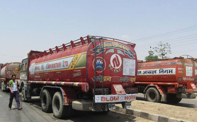 काँकरभिट्टा नाकाबाट दुई महिनामै दुई अर्ब ८४ करोडभन्दा बढीको पेट्रोलियम पदार्थ आयात