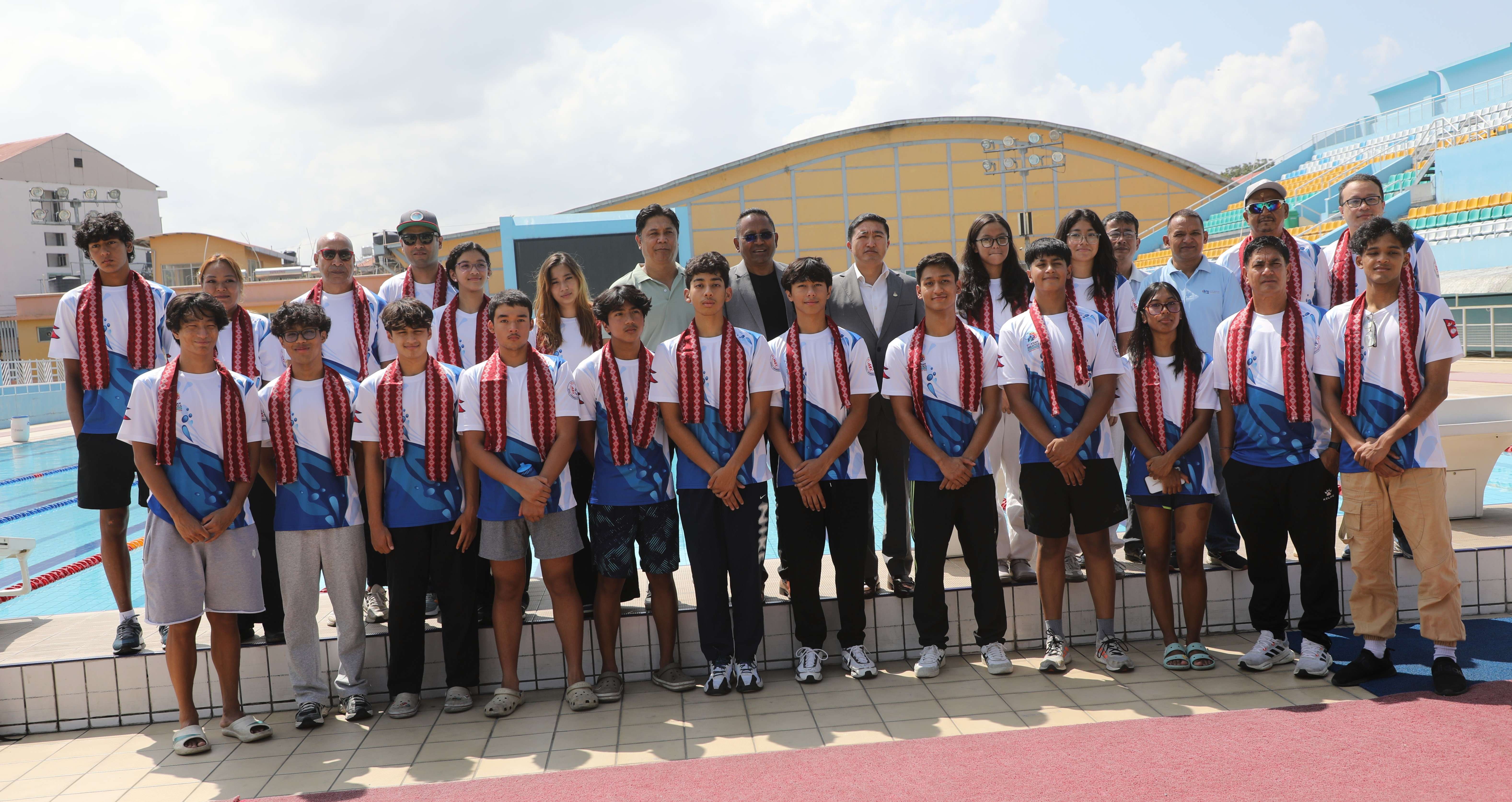 पौडी टोली शुक्रबार भारत जाँदै