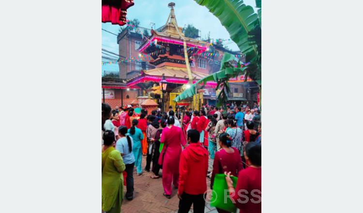 नवरात्री मेलामा संस्कृति जोगाउँदै युवापुस्ता