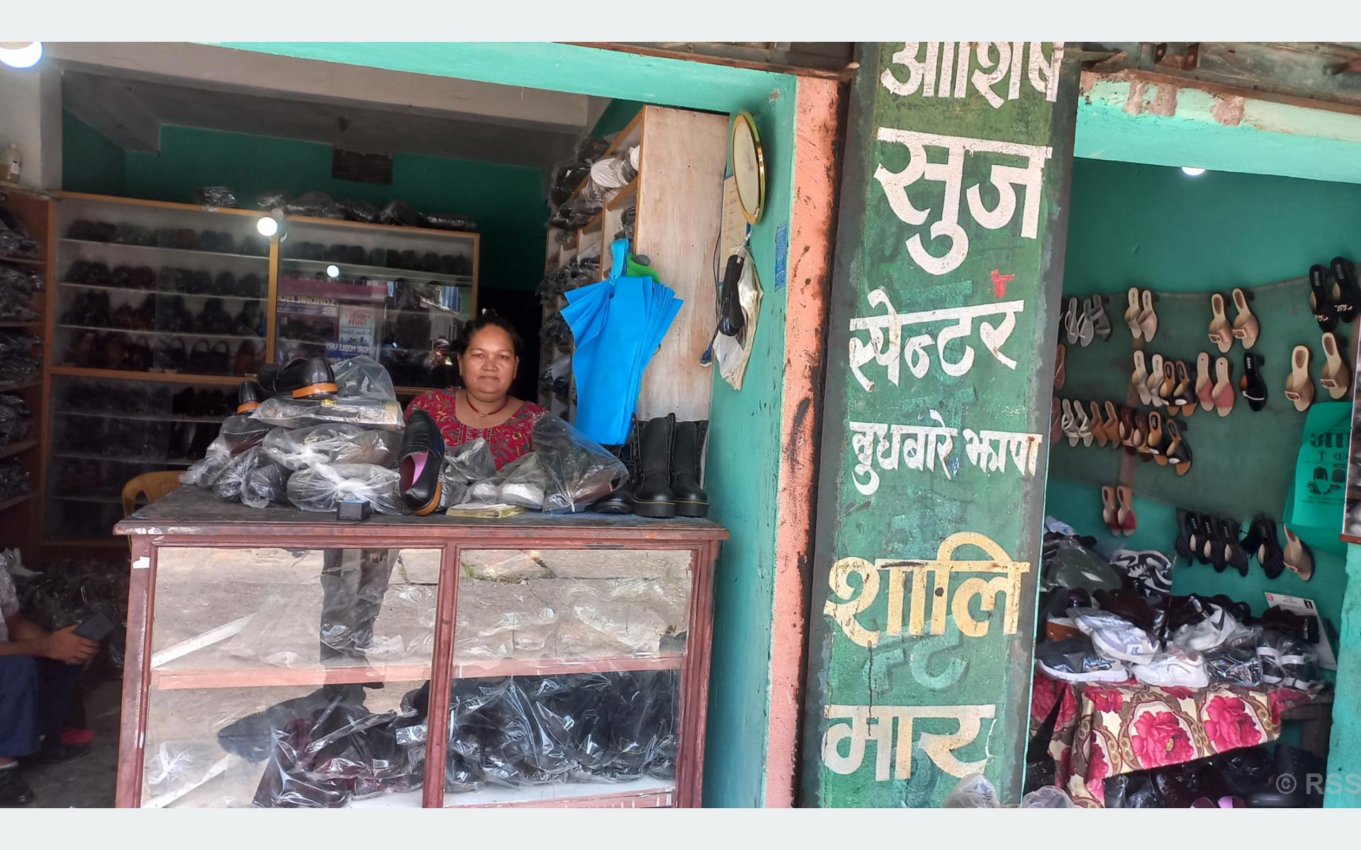 ‘हजारबाट सुरु भएको व्यापार पुँजी लाखौँ पुग्यो’