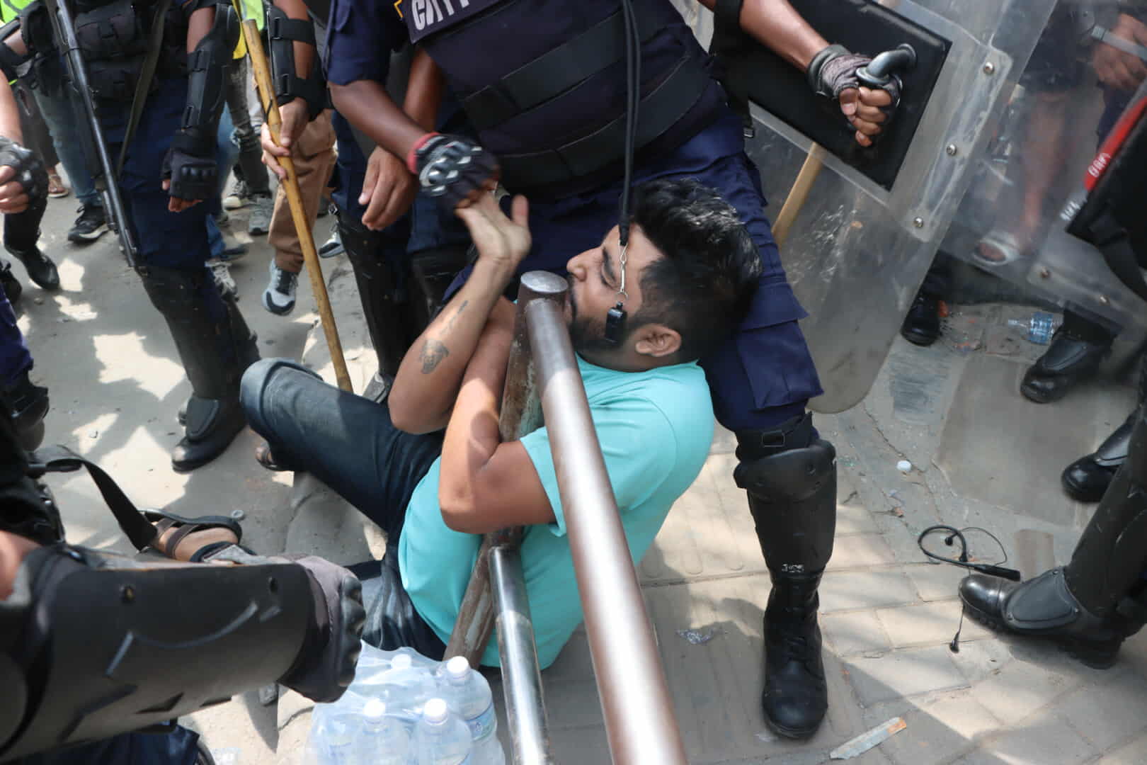 कर्फ्यू तोड्दै जेनजीको प्रदर्शन मंगलबार पनि जारी (फोटोफिचर)