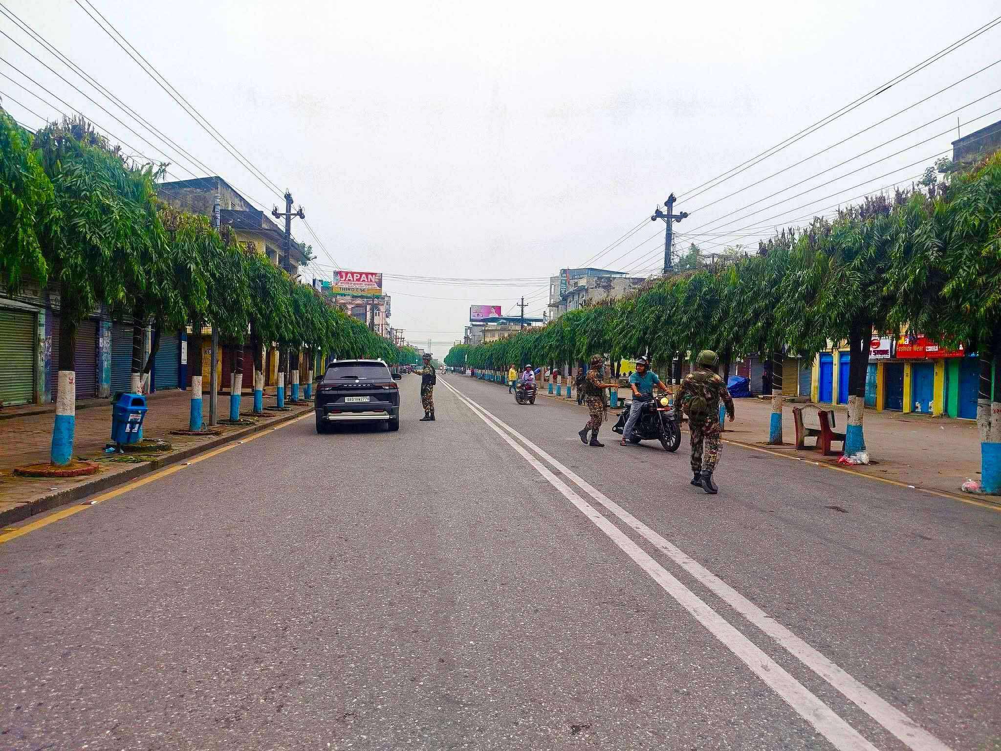 देशभर कर्फ्यू आदेश जारी