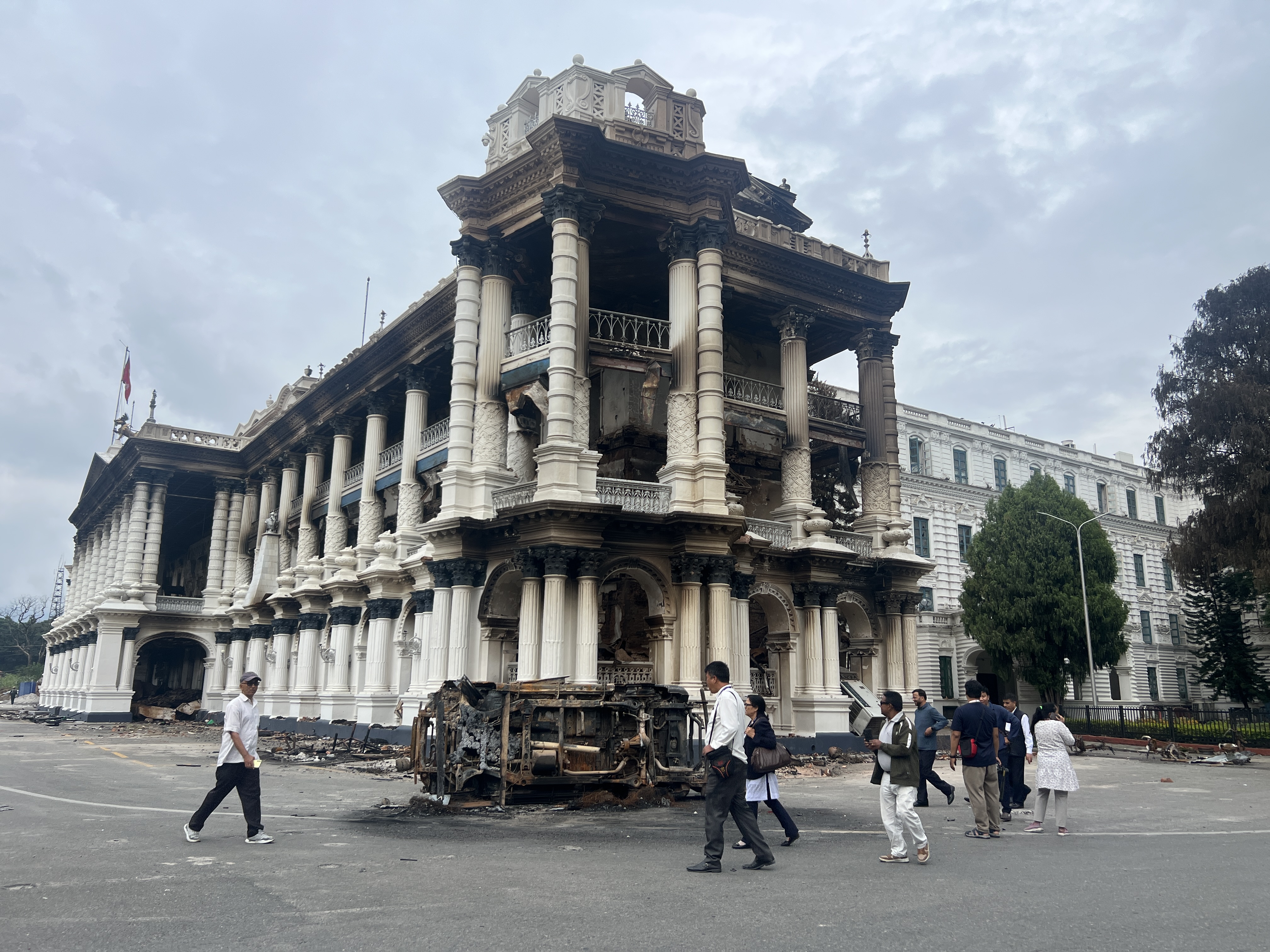 इतिहास बोकेर फेरि उभिनेछ सिंहदरबार