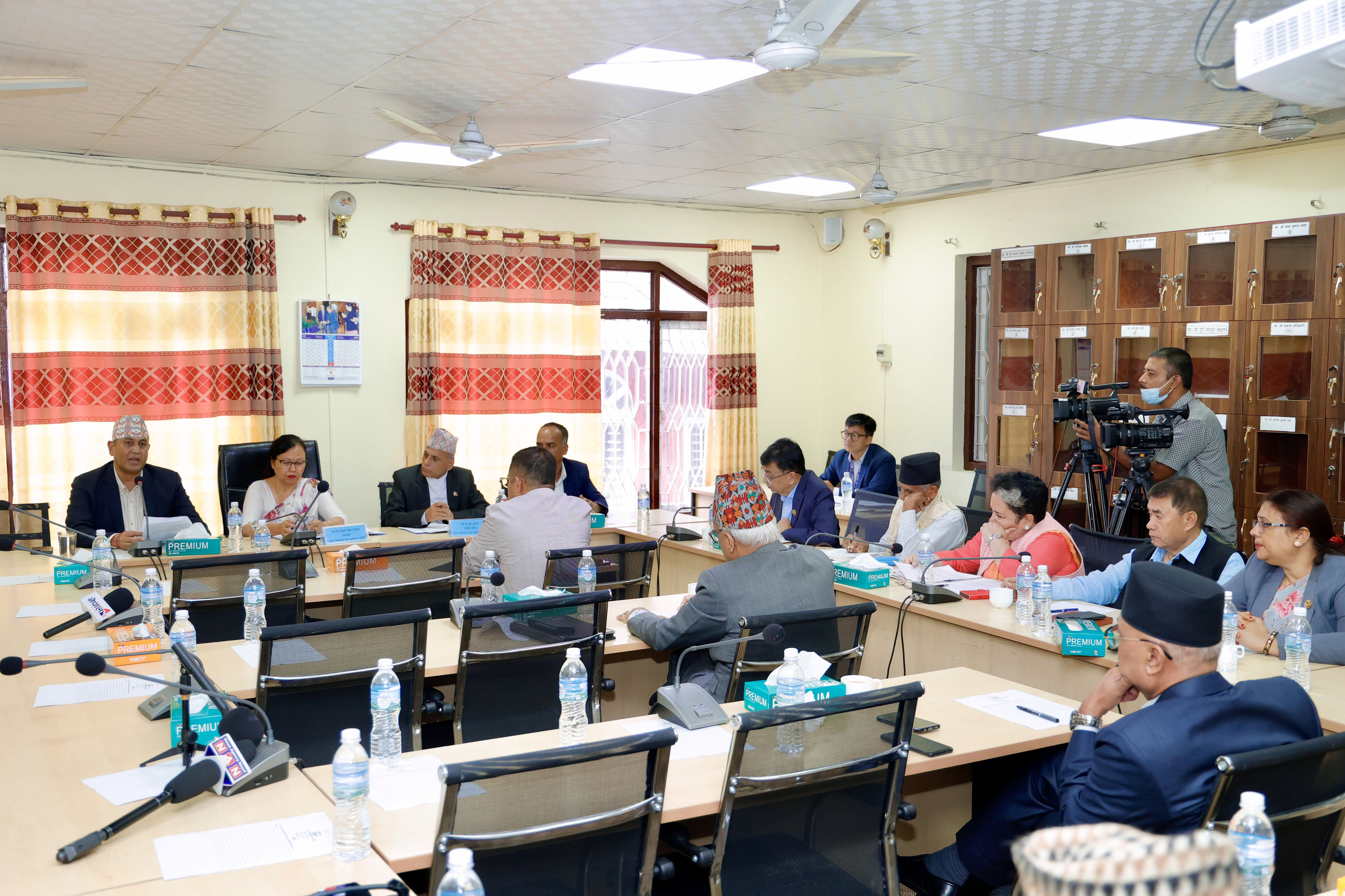 विचाराधीन विधेयक अघि बढाउन सभापतिलाई सुझाव