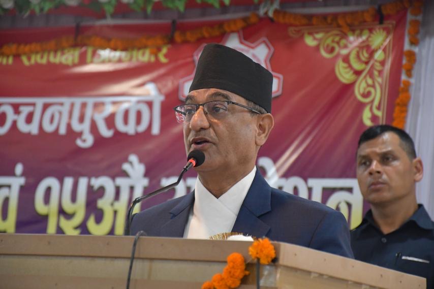 समयमै गुणस्तरीय काम गर्नुस्, शान्तिसुरक्षाको व्यवस्था सरकारले गर्छः गृहमन्त्री लेखक