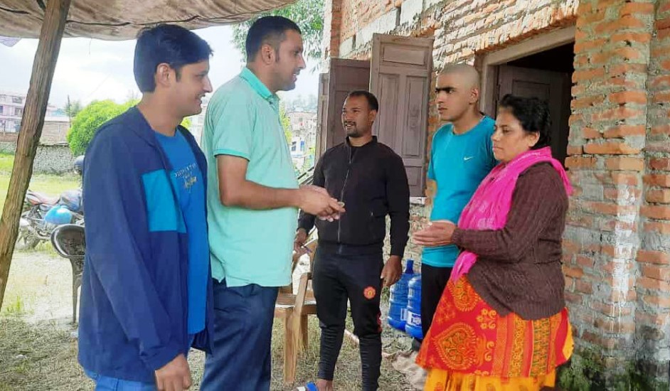 जेनजी आन्दोलनका सहिद एवं घाइते परिवारलाई आयल निगमका कर्मचारीले गरे आर्थिक सहयोग