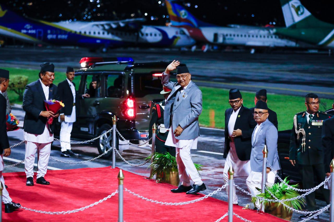 चीन भ्रमण सकेर प्रधानमन्त्री ओली स्वदेश फिर्ता