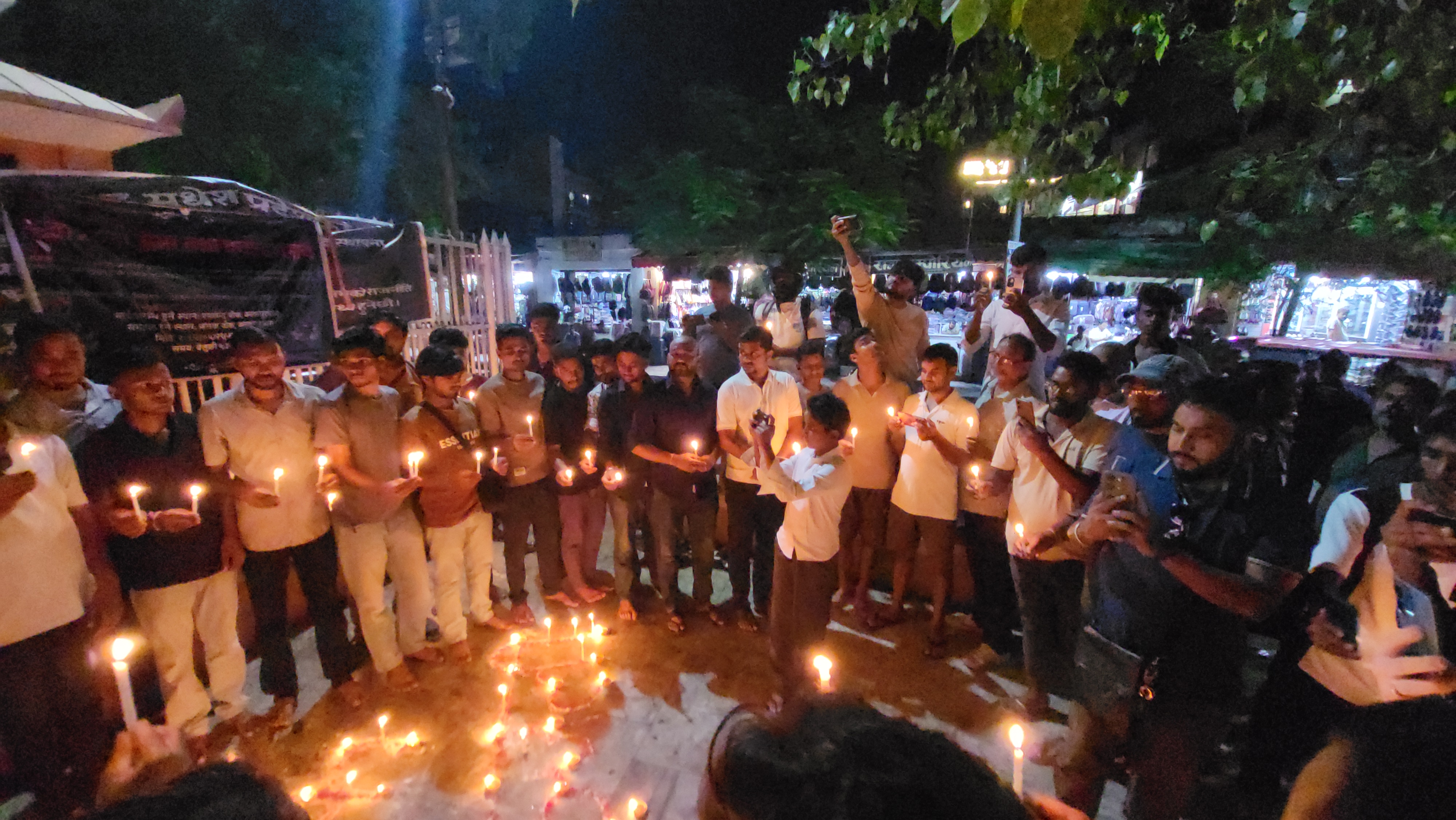 जेनजी आन्दोलनमा मृत्यु भएका युवाहरुप्रति श्रद्धाञ्जली तथा क्यान्डल मार्च