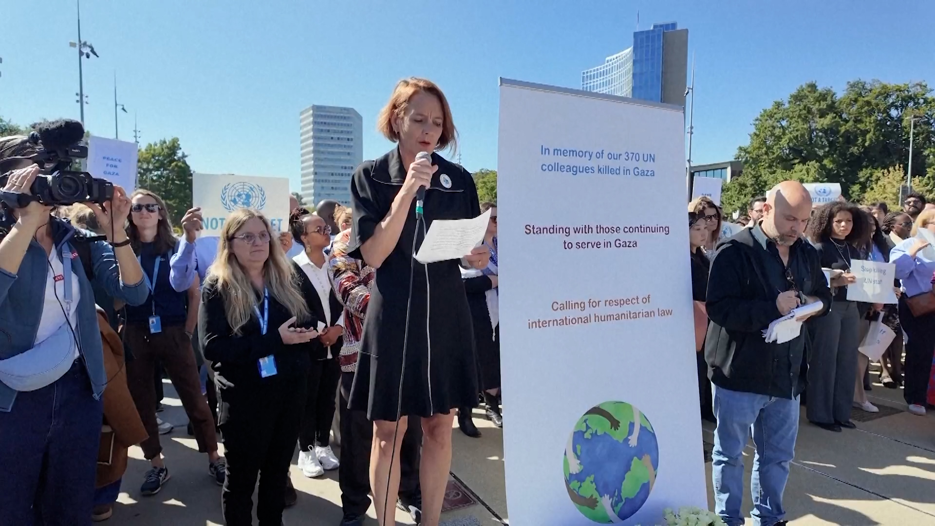 राष्ट्रसंघका कर्मचारी ‘नट अ टार्गेट’ भन्दै मौन धारणमा