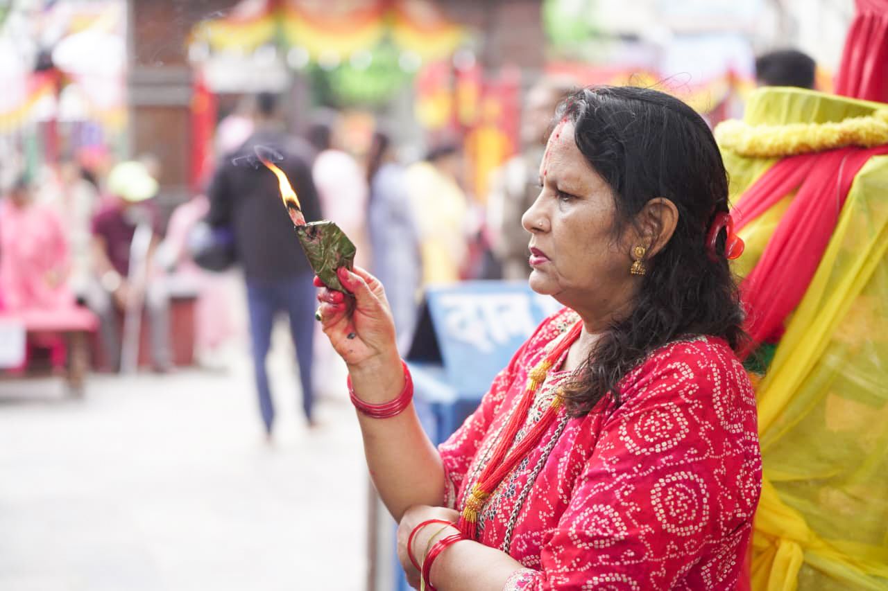 नवरात्रीको दोस्रो दिन मैतीदेवी मन्दिरमा भक्तजनहरुको भिड (फोटो फिचर)