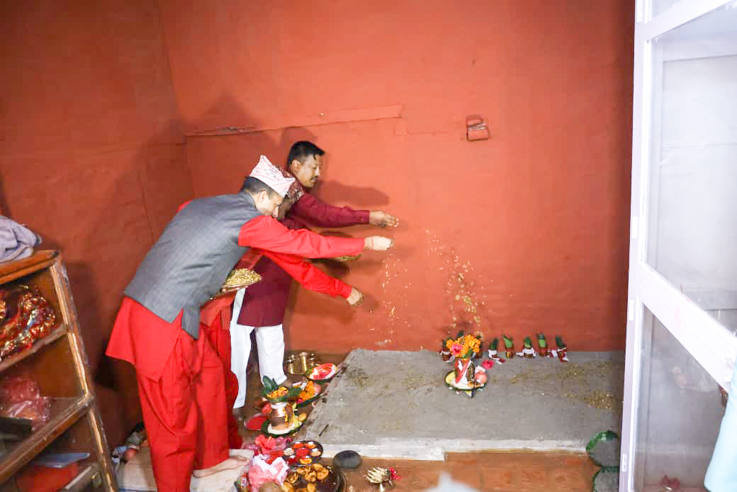 वसन्तपुरकाे हनुमानढोकाको दशैं घरमा राखियो जमरा (फोटोफिचर)