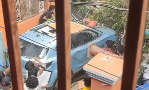 वीरगन्जमा मन्त्री अजय चौधरीको निवासमा तोडफोड