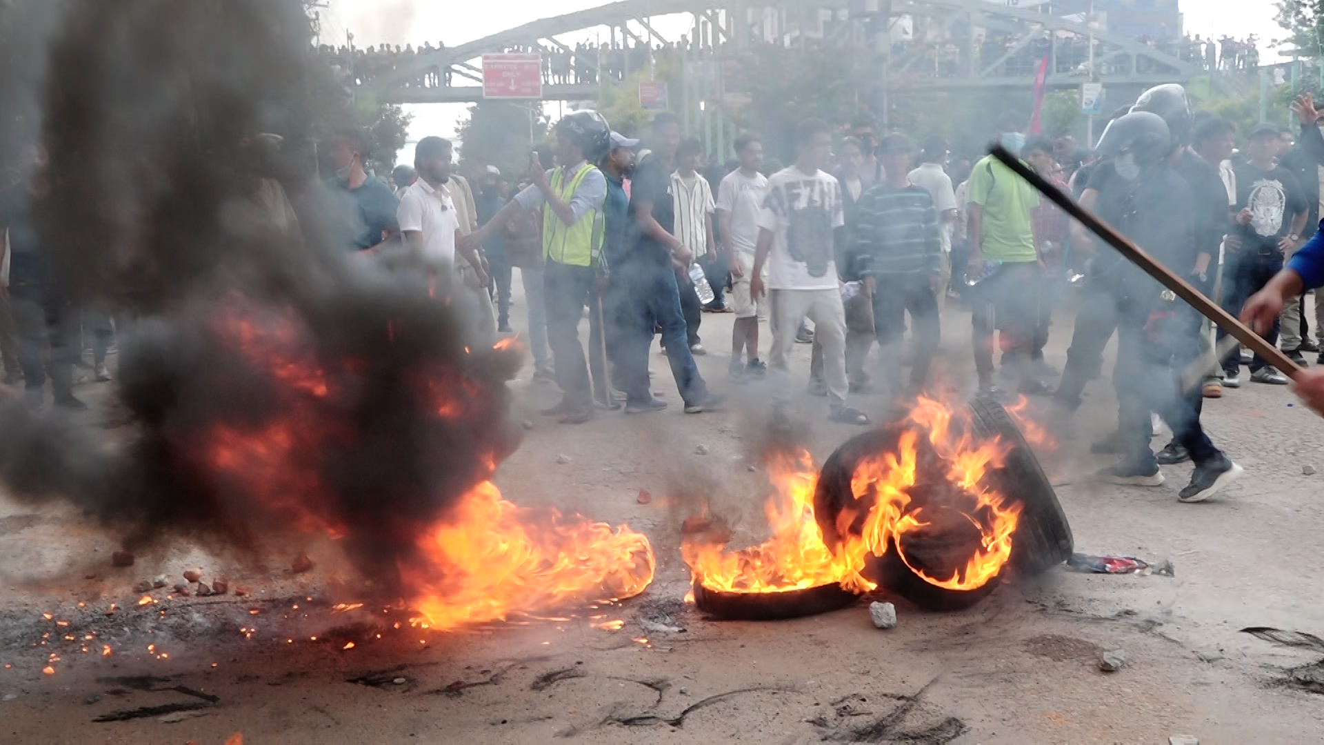सर्वोच्च, विशेष र काठमाडौं अदालतमा आगजनी