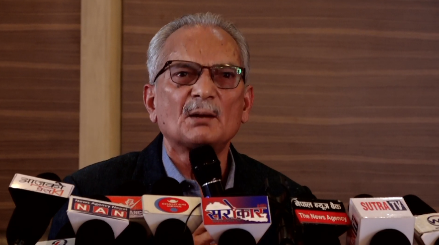 नयाँ पुस्ताले ढोका ढकढक्याएका कारण पद छाडेको हुँ : डा.बाबुराम भट्टराई