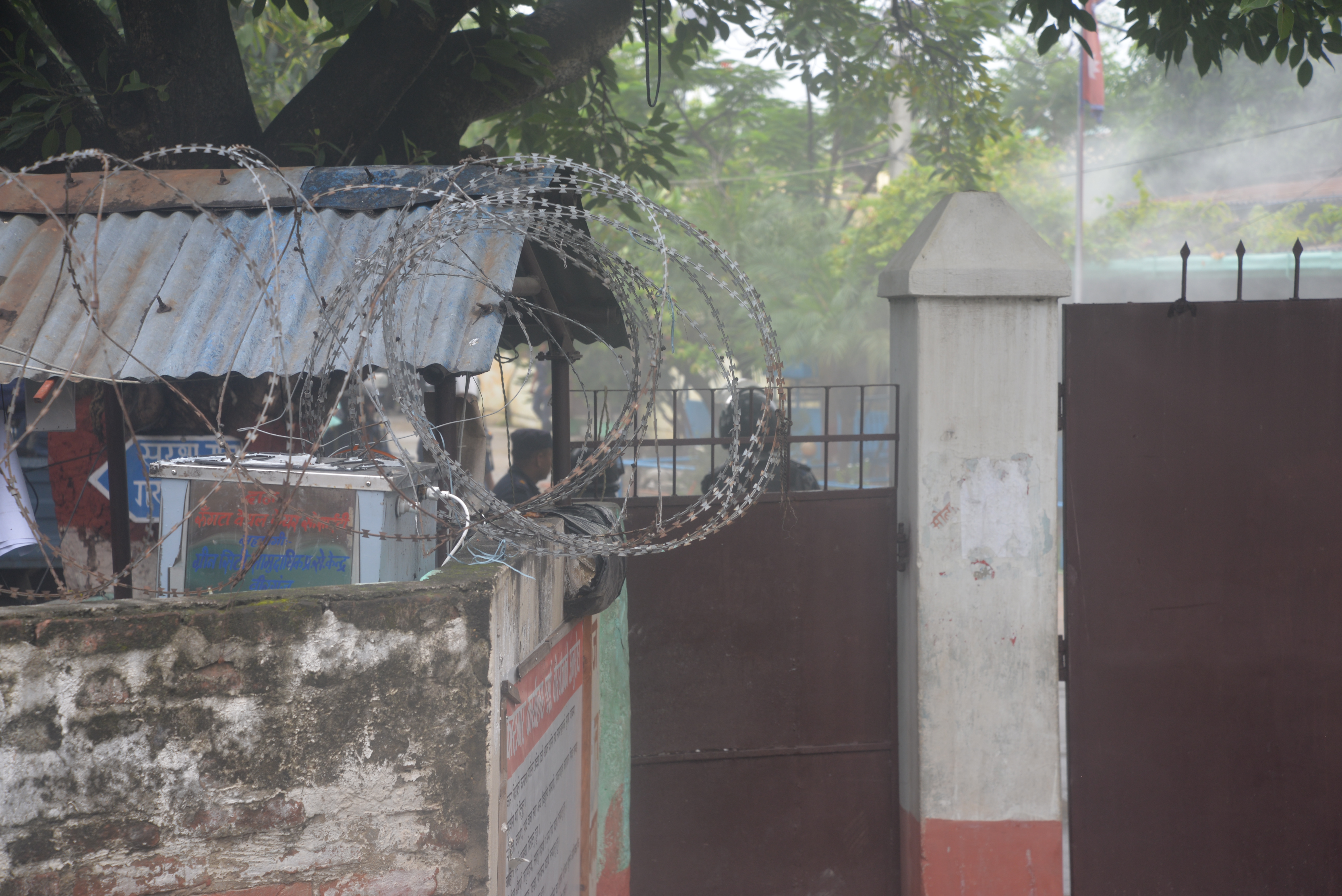 वीरगन्ज कारागार भत्काएर भाग्न खोजेका कैदीलाई नियन्त्रण लिइयो