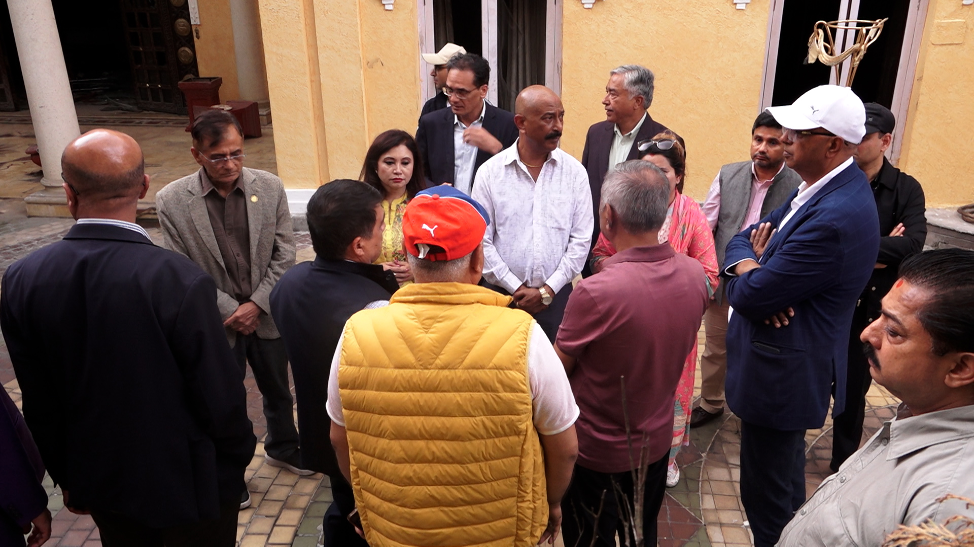 अध्यक्ष ढकालको टोलीले गरे उपेन्द्र महतोको क्षतिग्रस्त घरको अवलोकन