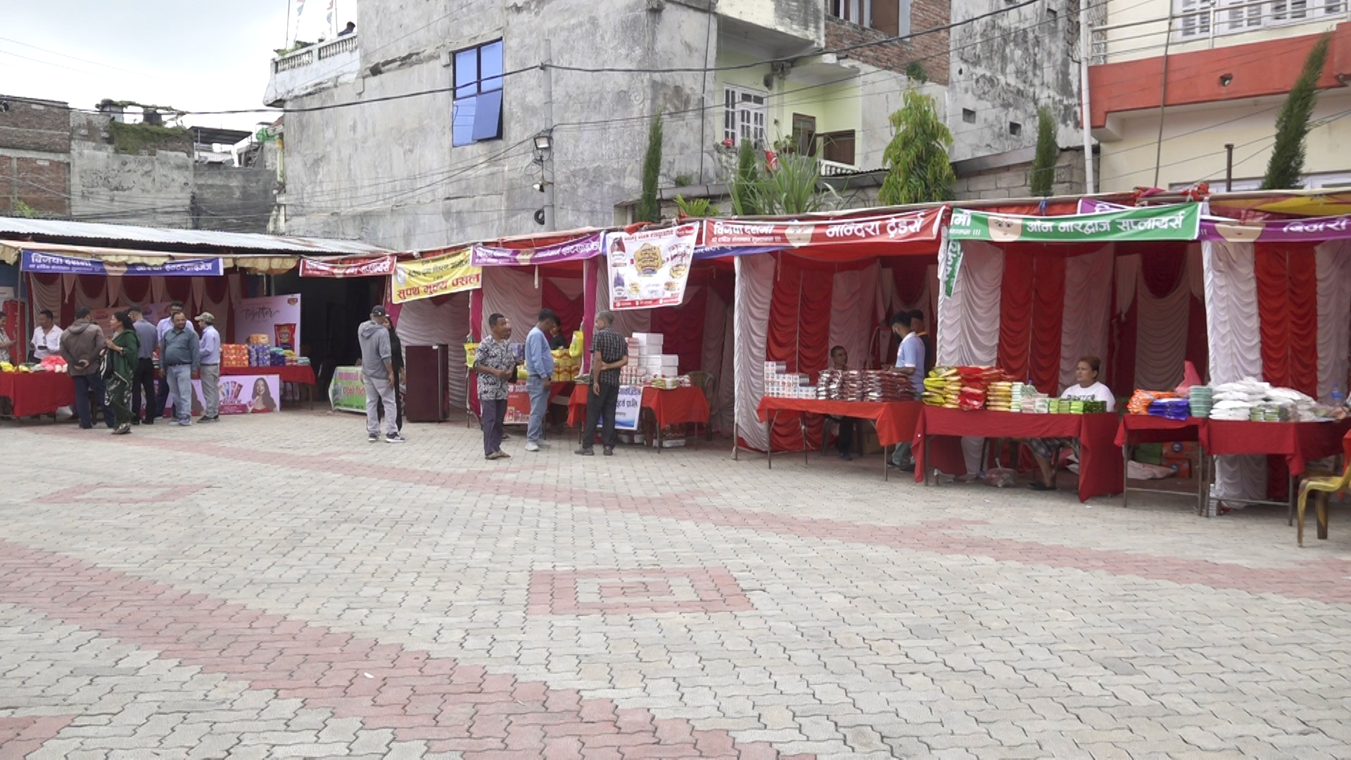 हेटौँडामा दशैंलक्षित सस्तो मूल्यको खाद्यान्न बजार संचालनमा