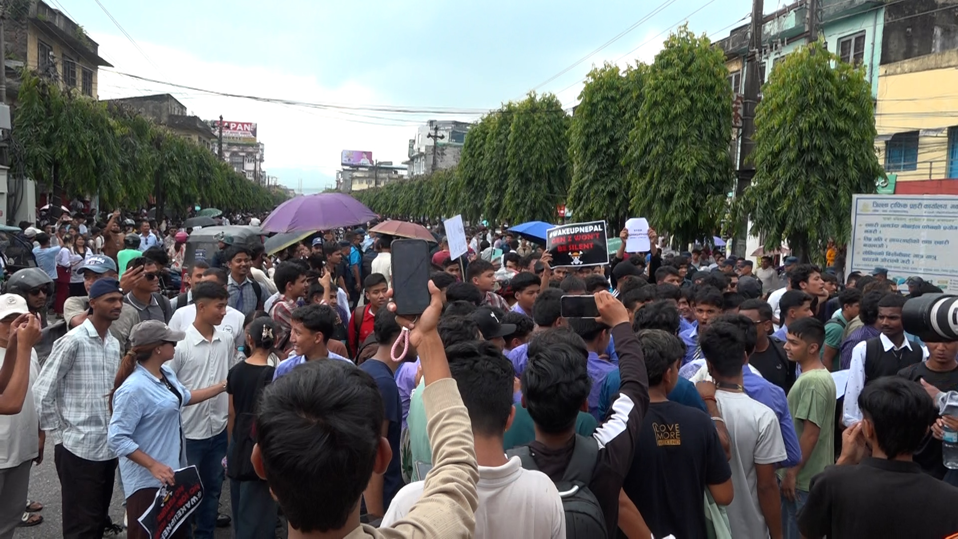 हेटौंडामा जेन-जी पुस्ताको शान्तिपूर्ण प्रदर्शन