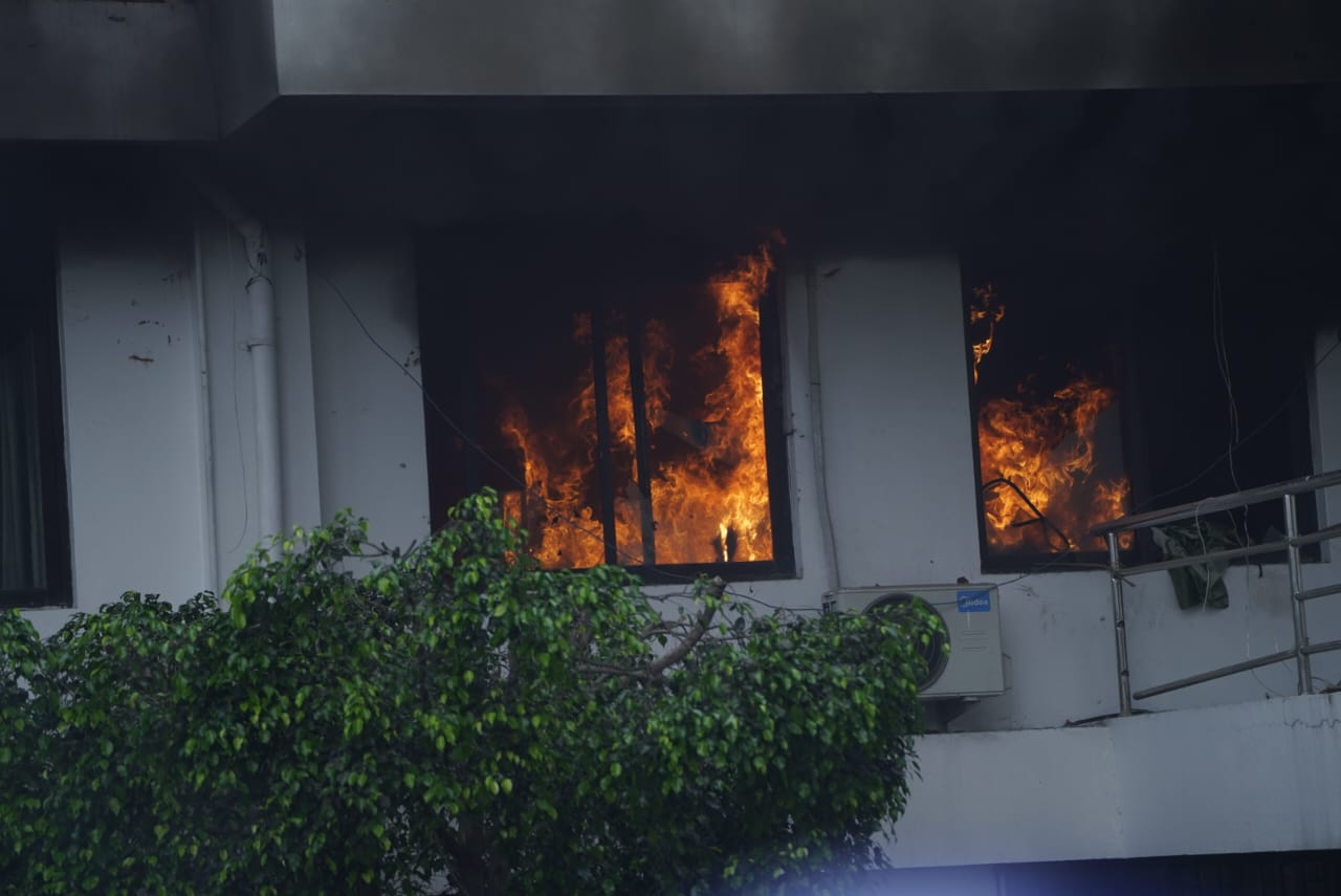 सिराहामा ३७ वटा भौतिक संरचनामा क्षति