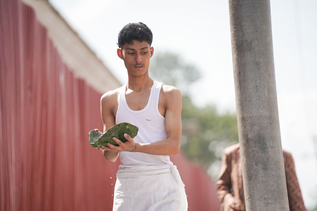 सोह्र श्राद्ध समाप्त, पशुपतिमा श्रद्धालुको पिण्डदान (तस्विरहरू)