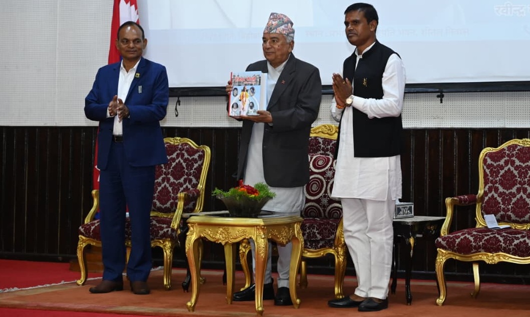 आलोचनात्मक चेतले लोकतन्त्रलाई सबल र समुन्नत बनाउछ : राष्ट्रपति पौडेल