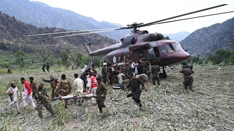 पाकिस्तानबाट निष्काशन गरिएका अफगानीहरूलाई भूकम्पको मार